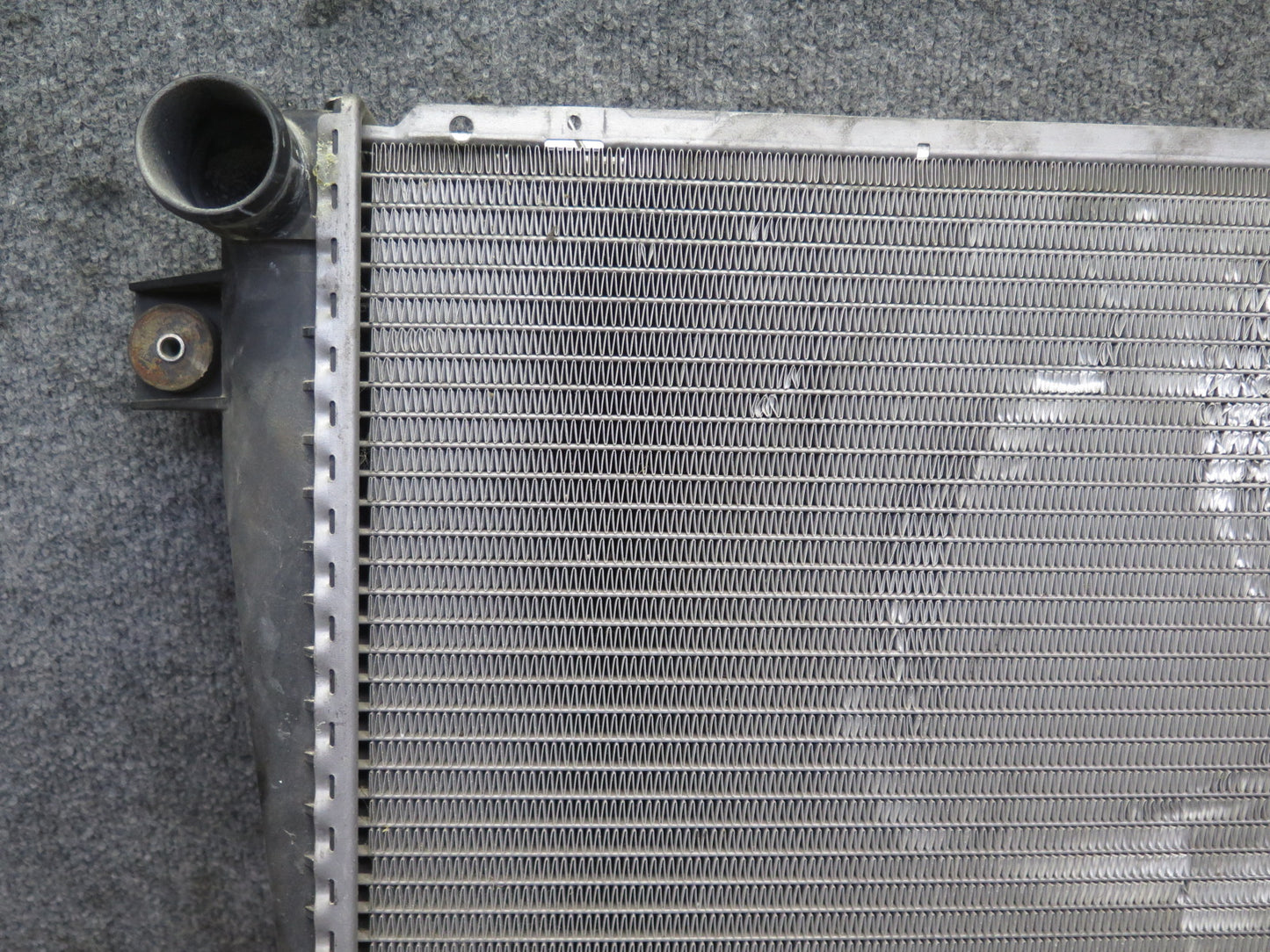 83-89 BMW E24 633CSI 635CSI M30 AT Transmission Engine Cooling Radiator Behr