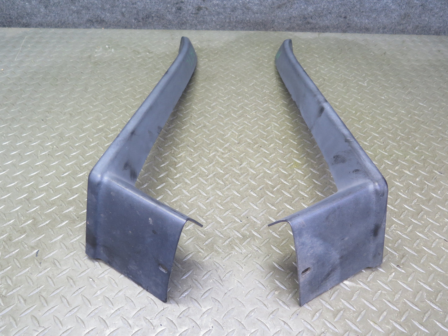 2003-2009 Hummer H2 Front Left & Right Side Fender Flare Wheel Arch Molding Set