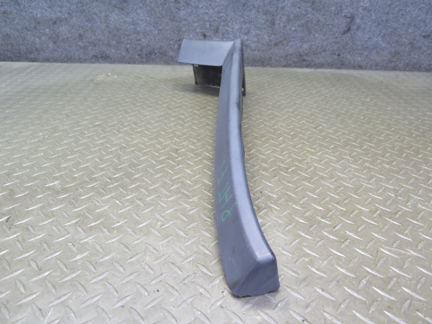 2003-2009 Hummer H2 Front Left & Right Side Fender Flare Wheel Arch Molding Set