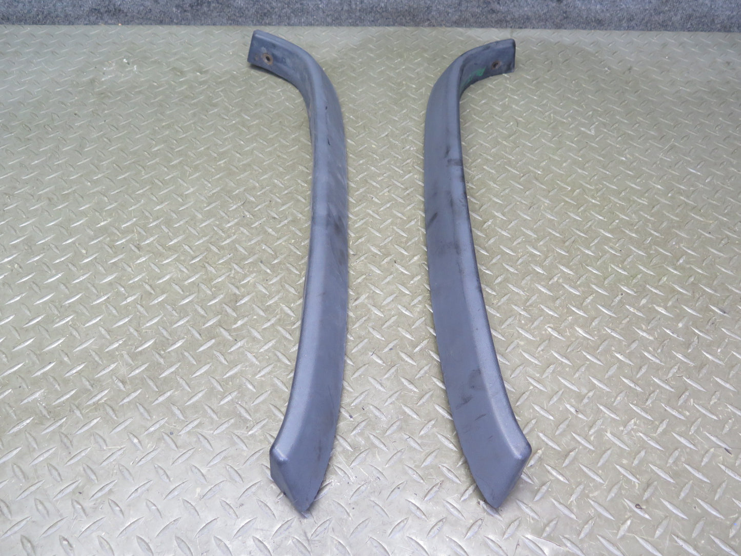 2003-2009 Hummer H2 Front Left & Right Upper Fender Flare Wheel Arch Molding Set