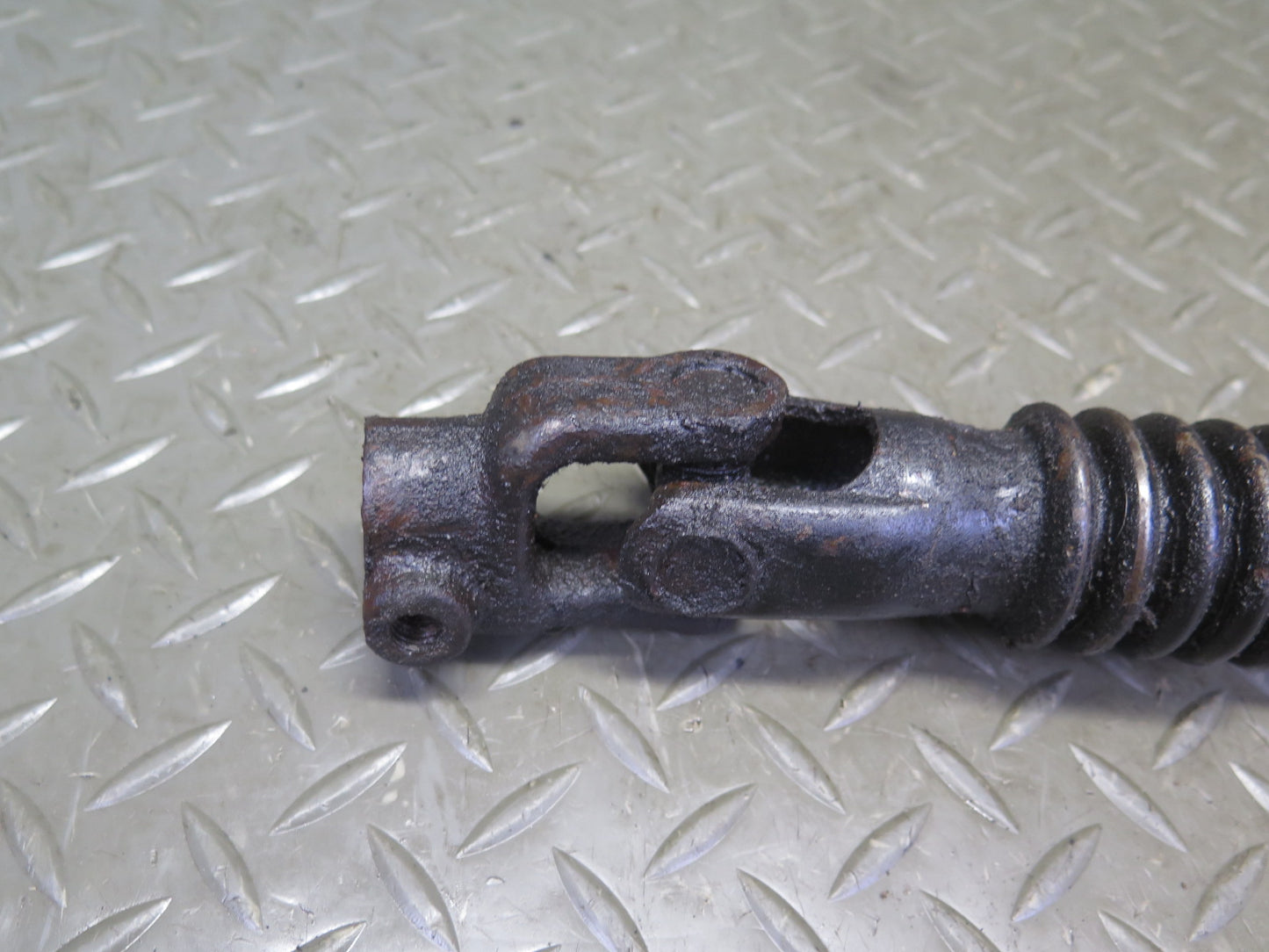 2003-2007 Hummer H2 Steering Column Intermediate U Joint Linkage Shaft