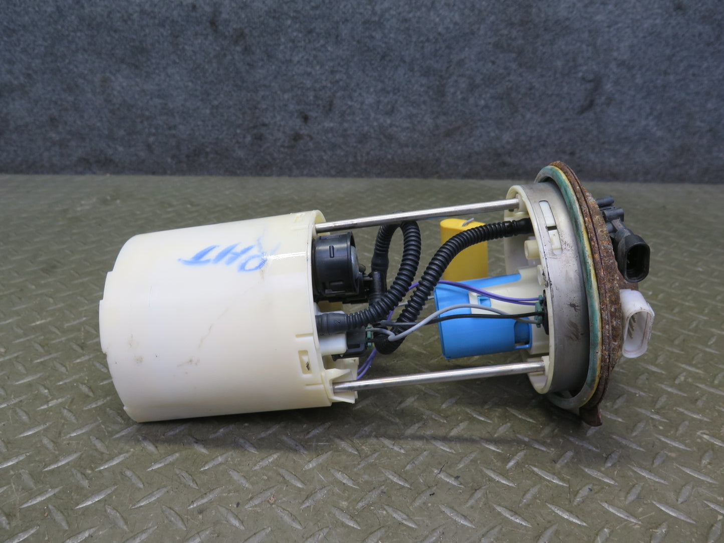 2005-2007 Hummer H2 Fuel Pump Level Sensor Sending Unit Assembly