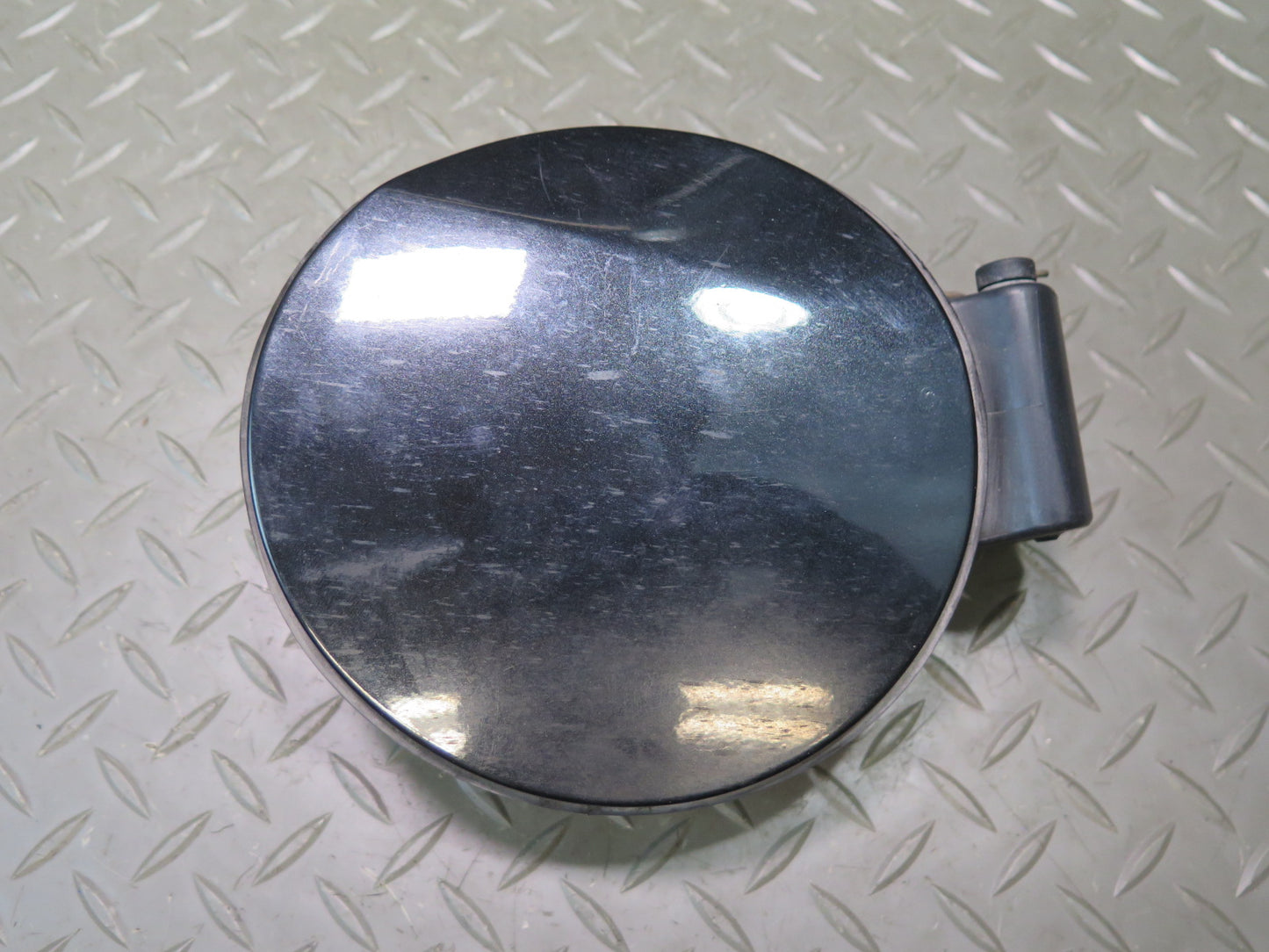 03-08 BMW E85 Z4 Fuel Tank Filler Door Lid Cover w Housing OEM