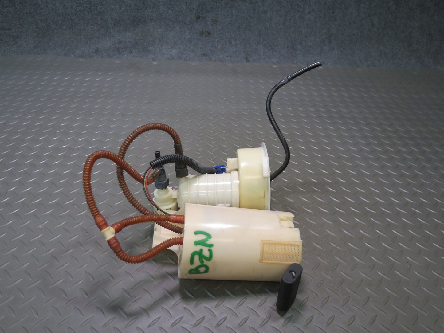 06-08 BMW E85 Z4 3.0L N52 Fuel Pump Level Sensor Sending Unit Set OEM