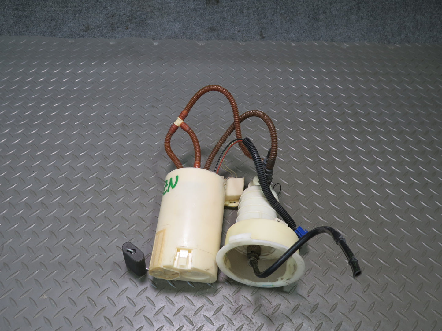 06-08 BMW E85 Z4 3.0L N52 Fuel Pump Level Sensor Sending Unit Set OEM