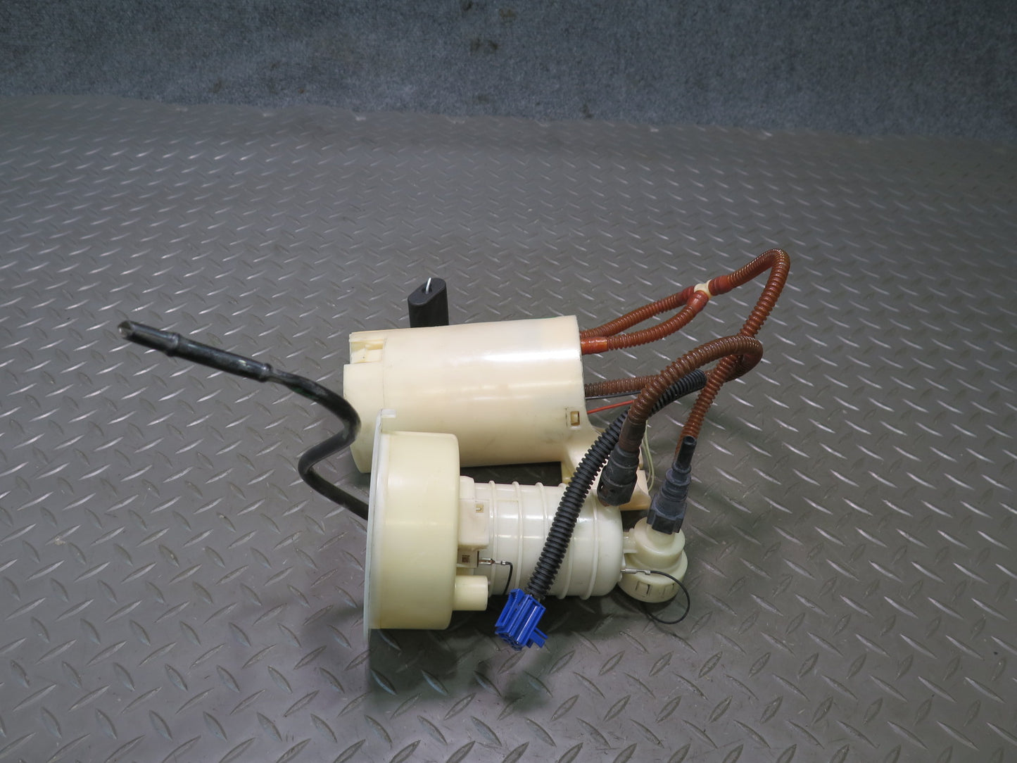 06-08 BMW E85 Z4 3.0L N52 Fuel Pump Level Sensor Sending Unit Set OEM