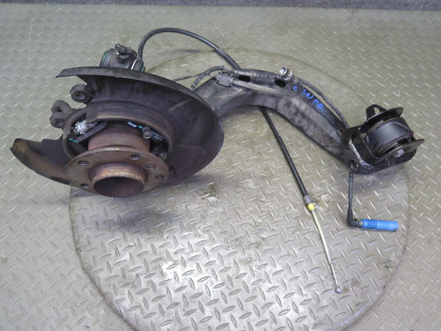 03-08 BMW E85 Z4 RWD Rear Right Spindle Knuckle Trailing Arm Hub Bearing OEM