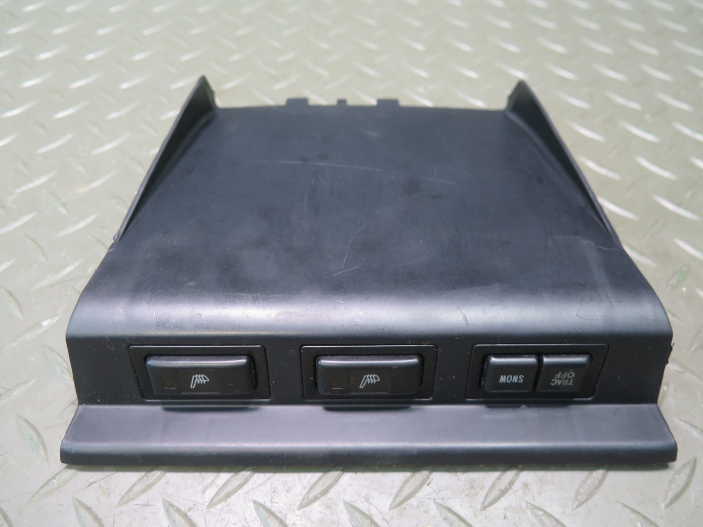 04-05 Lexus JCE10L IS300 MT Heated Seat Heater Traction Control Switch Panel OEM
