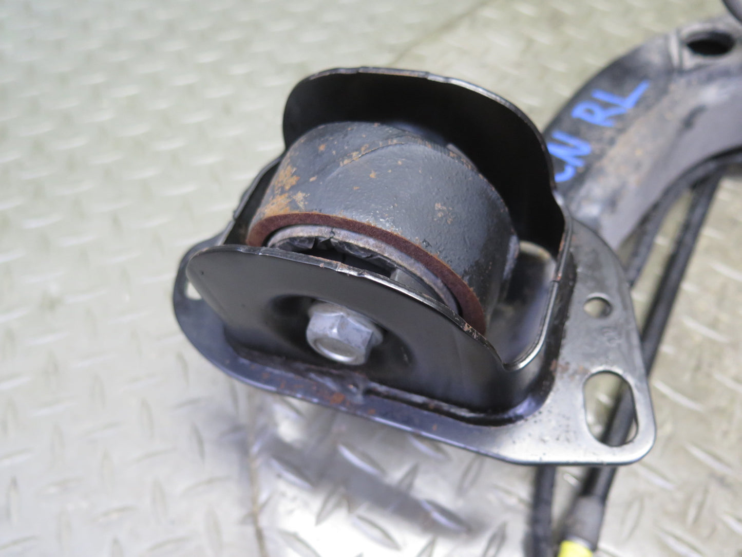 03-08 BMW E85 Z4 RWD Rear Left Spindle Knuckle Trailing Arm Hub Bearing OEM