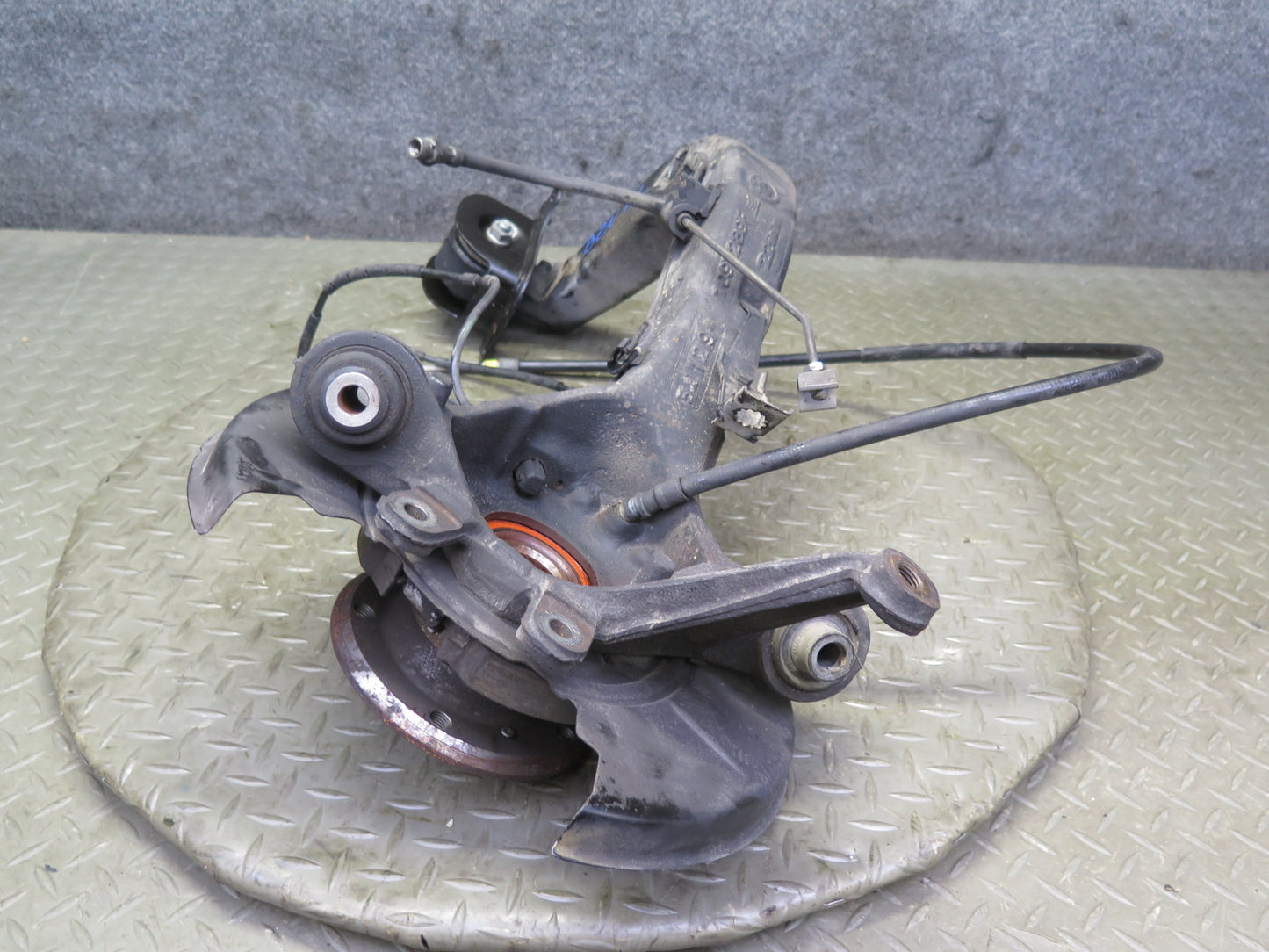 03-08 BMW E85 Z4 RWD Rear Left Spindle Knuckle Trailing Arm Hub Bearing OEM