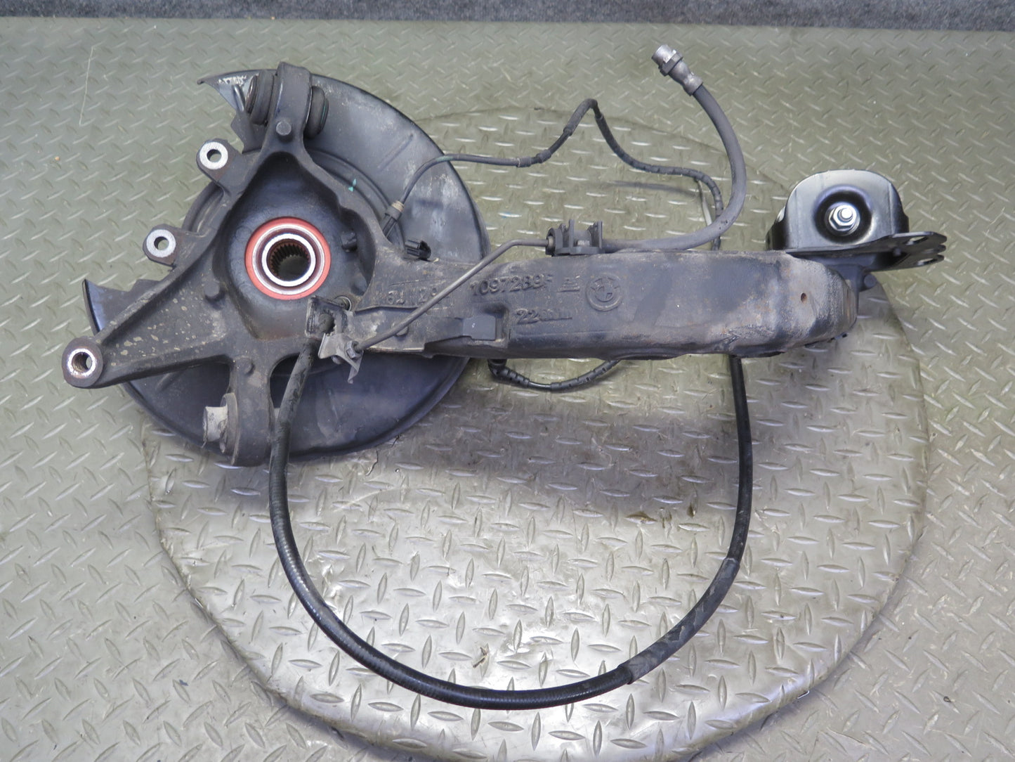 03-08 BMW E85 Z4 RWD Rear Left Spindle Knuckle Trailing Arm Hub Bearing OEM