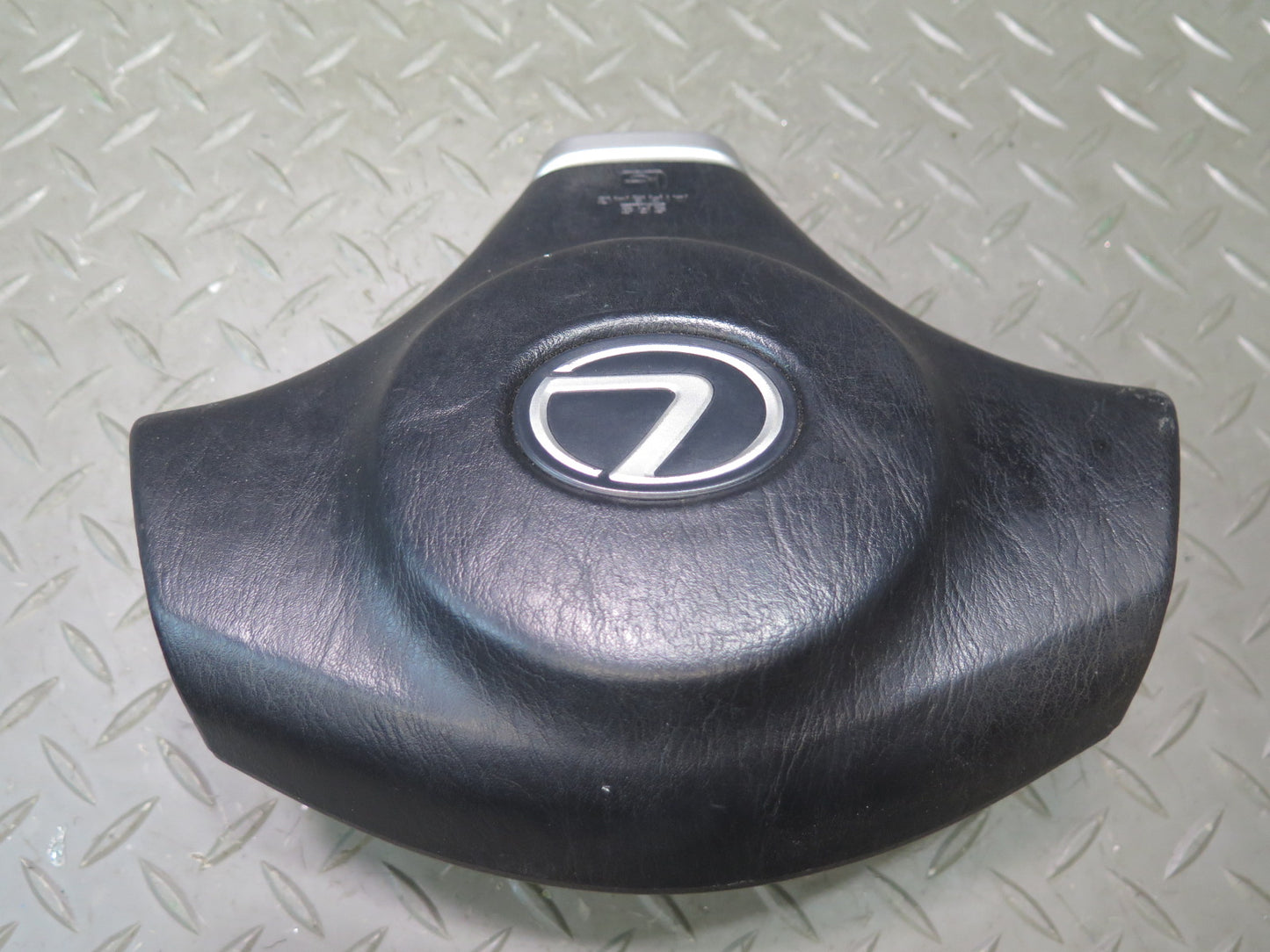 01-05 LEXUS IS300 FRONT LEFT DRIVER SIDE STEERING WHEEL SRS AIRBAG OEM