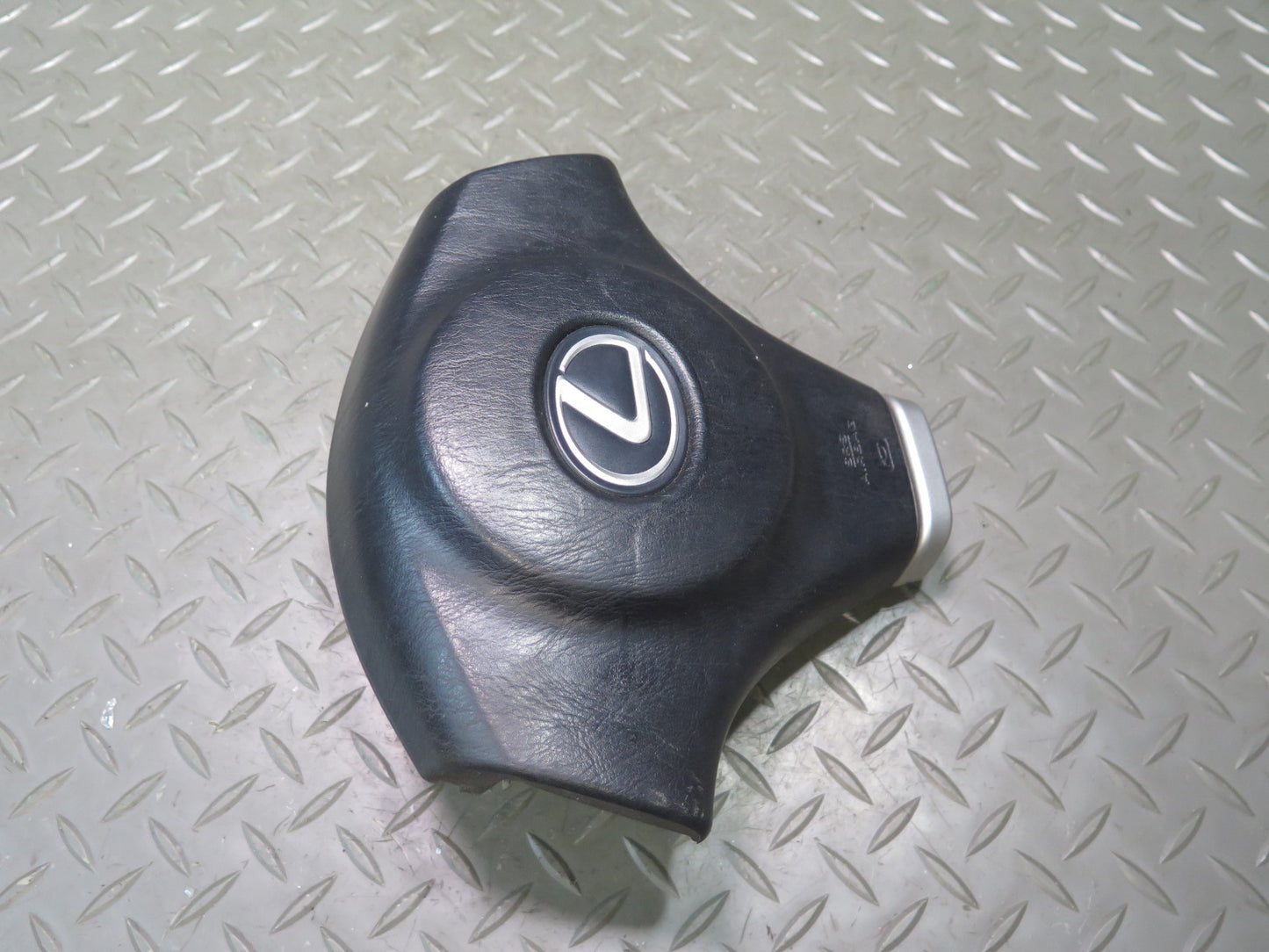 01-05 LEXUS IS300 FRONT LEFT DRIVER SIDE STEERING WHEEL SRS AIRBAG OEM