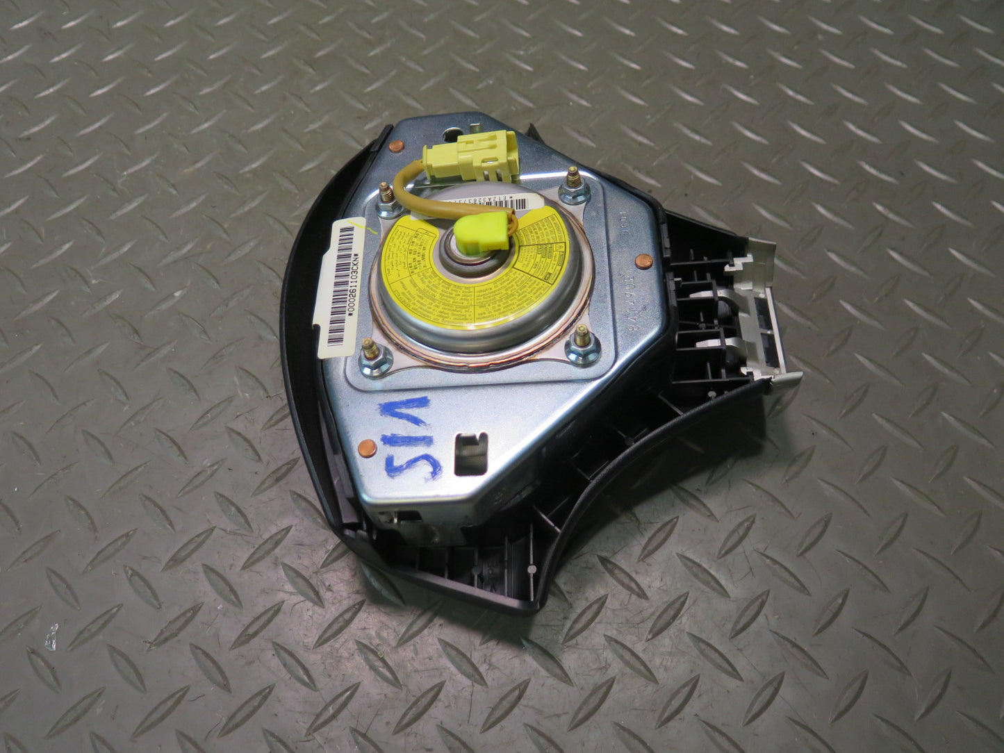 01-05 LEXUS IS300 FRONT LEFT DRIVER SIDE STEERING WHEEL SRS AIRBAG OEM