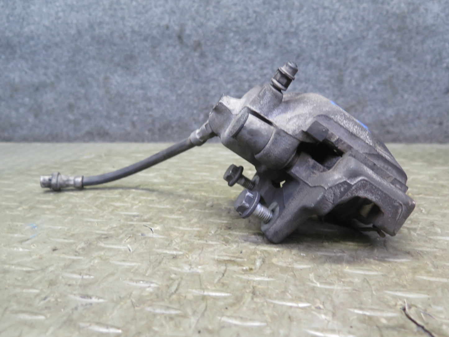 03-08 BMW E86 E85 Z4 3.0L RWD Set of 2 Rear Left & Right Brake Caliper OEM