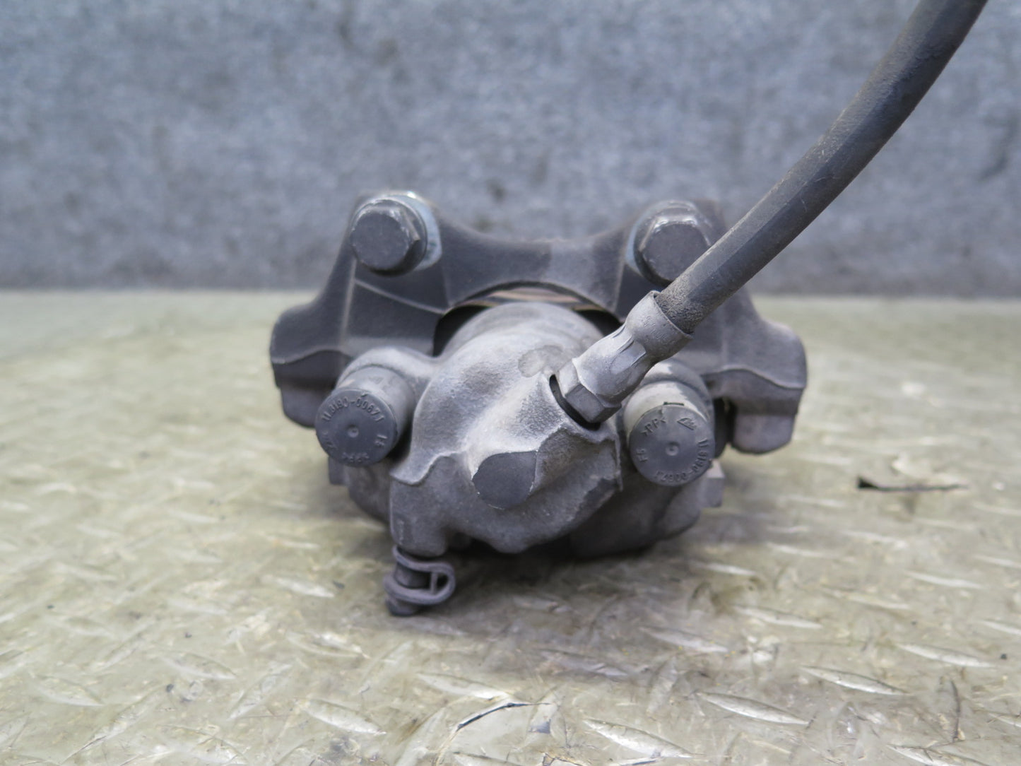 03-08 BMW E86 E85 Z4 3.0L RWD Set of 2 Rear Left & Right Brake Caliper OEM