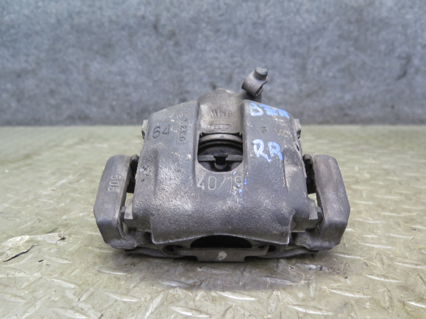 03-08 BMW E86 E85 Z4 3.0L RWD Set of 2 Rear Left & Right Brake Caliper OEM