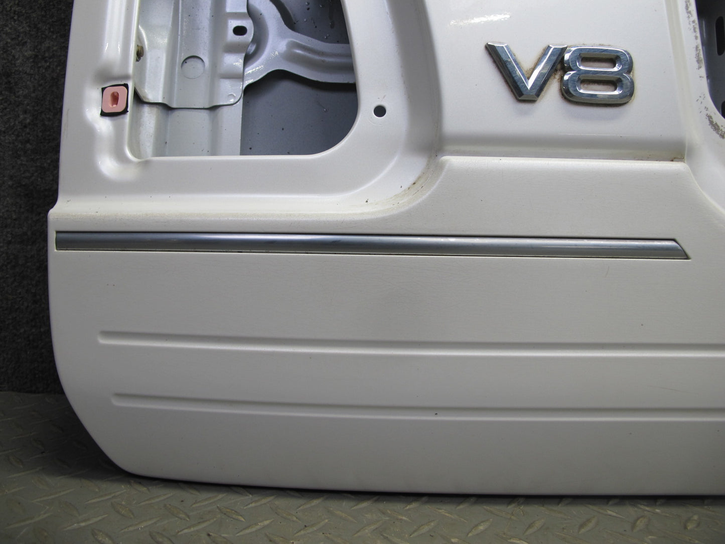 2003 Lexus UZJ100L LX470 Rear Trunk Lid Tailgate Lower Gate Panel White