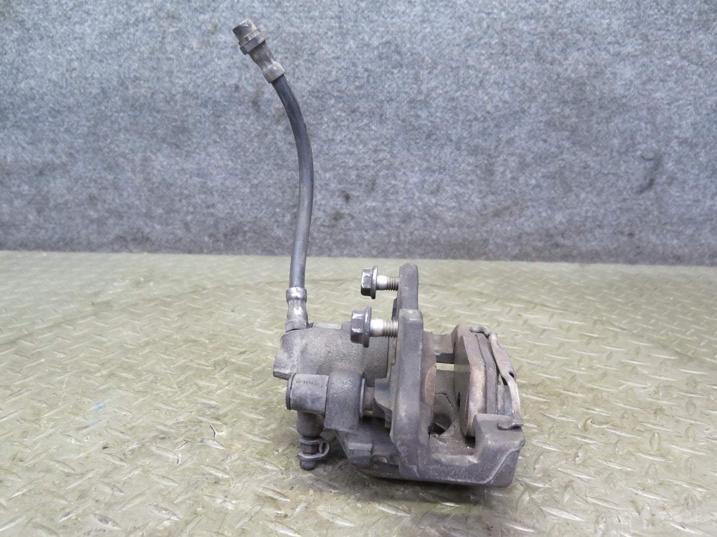 03-08 BMW E86 E85 Z4 3.0L RWD Set of 2 Rear Left & Right Brake Caliper OEM