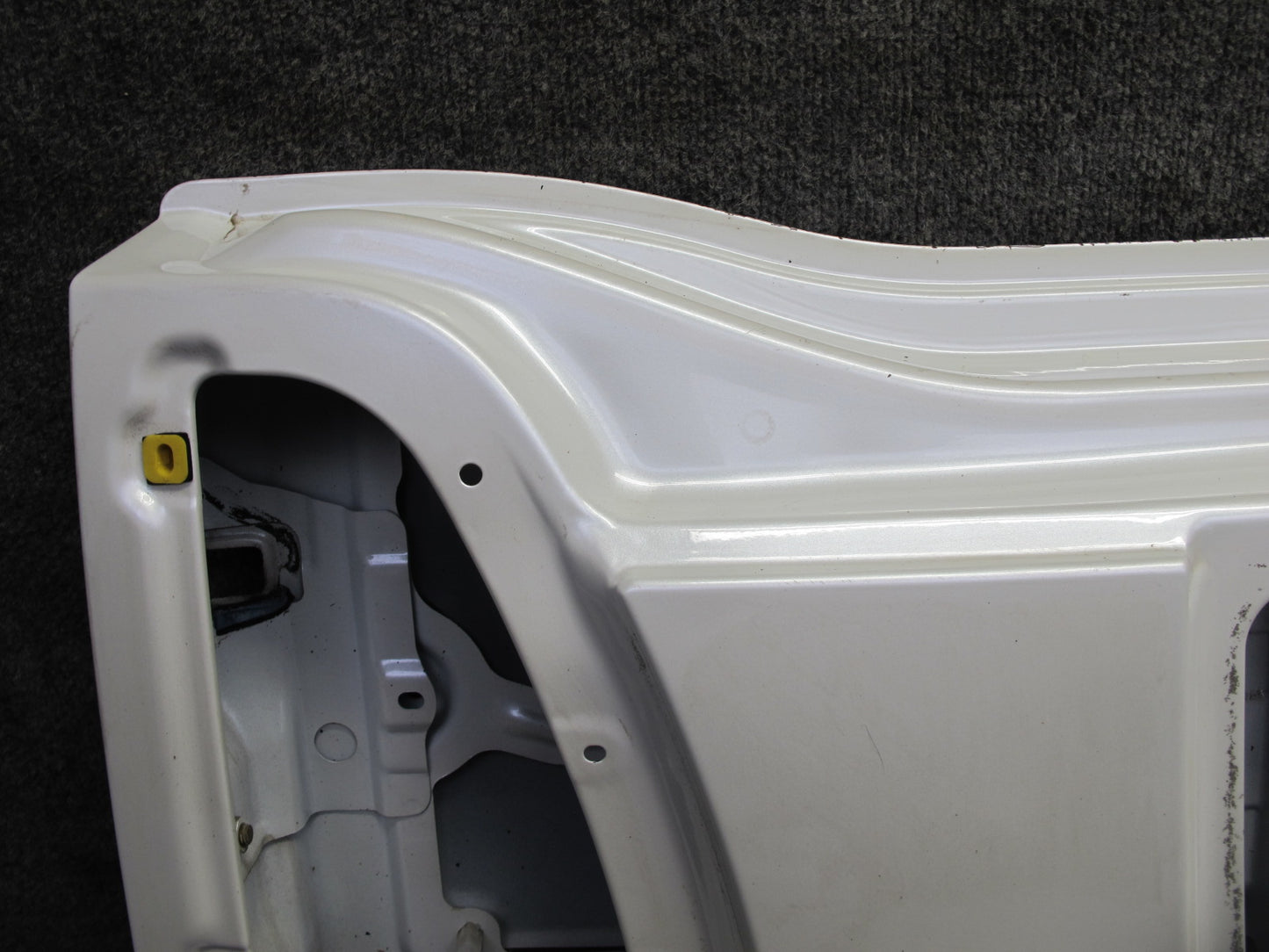 2003 Lexus UZJ100L LX470 Rear Trunk Lid Tailgate Lower Gate Panel White
