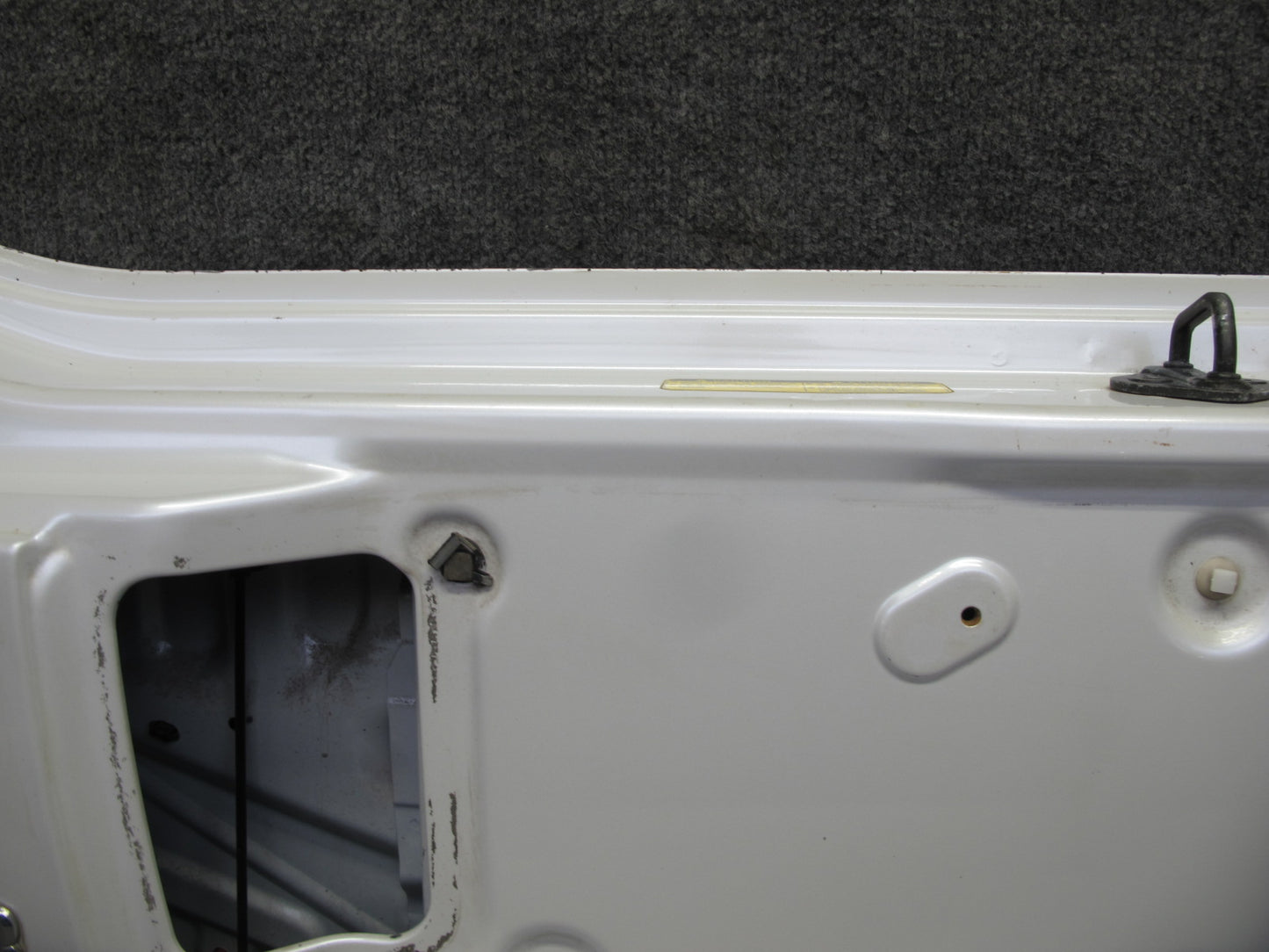 2003 Lexus UZJ100L LX470 Rear Trunk Lid Tailgate Lower Gate Panel White