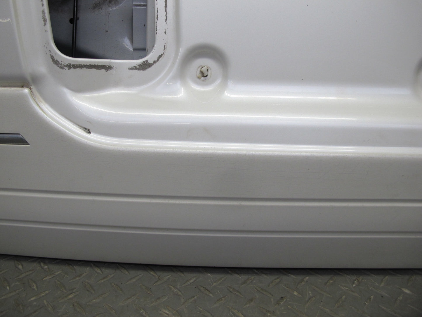 2003 Lexus UZJ100L LX470 Rear Trunk Lid Tailgate Lower Gate Panel White