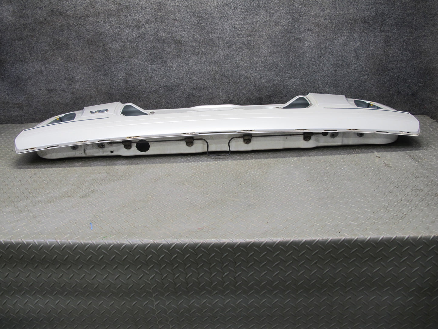 2003 Lexus UZJ100L LX470 Rear Trunk Lid Tailgate Lower Gate Panel White