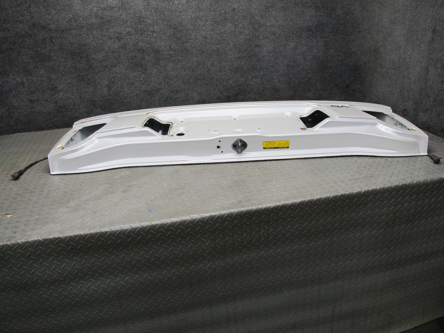 2003 Lexus UZJ100L LX470 Rear Trunk Lid Tailgate Lower Gate Panel White