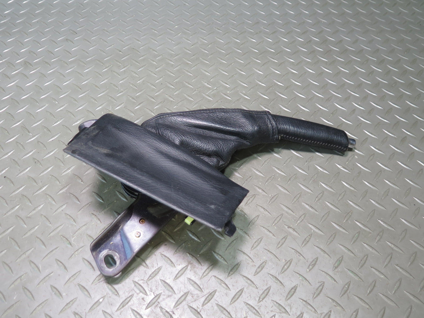 01-05 Lexus JCE10L IS300 Emergency Parking Hand Brake Handle w Boot Cover OEM