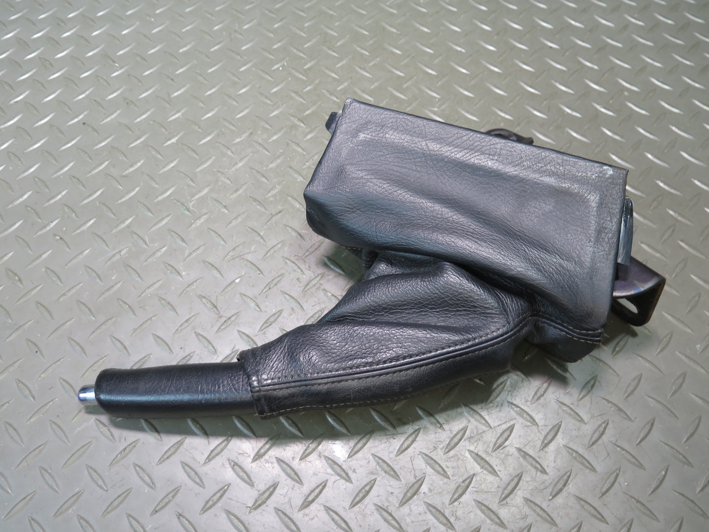 01-05 Lexus JCE10L IS300 Emergency Parking Hand Brake Handle w Boot Cover OEM