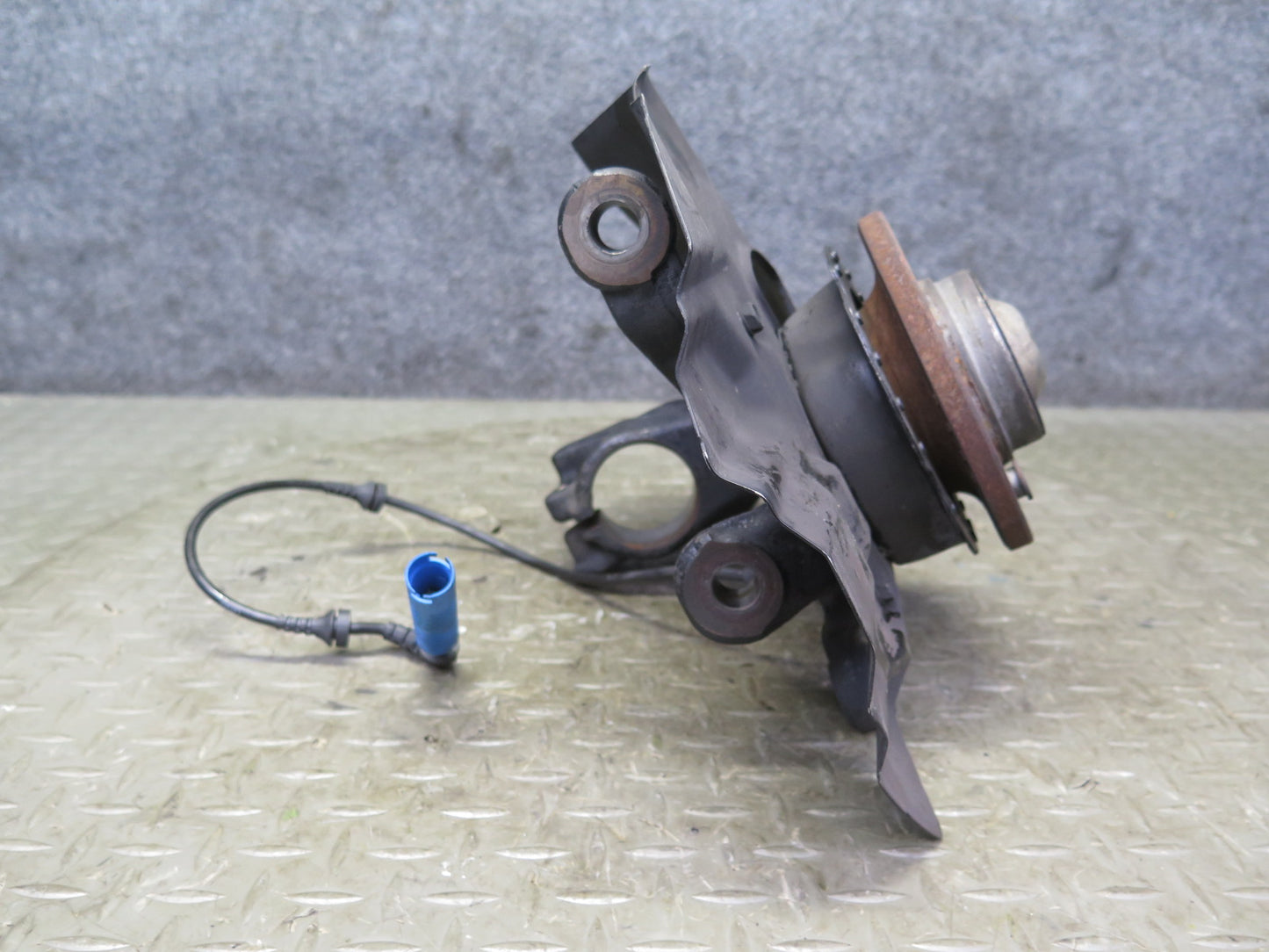 03-08 BMW E85 Z4 RWD Front Left Spindle Knuckle Wheel Hub Bearing OEM