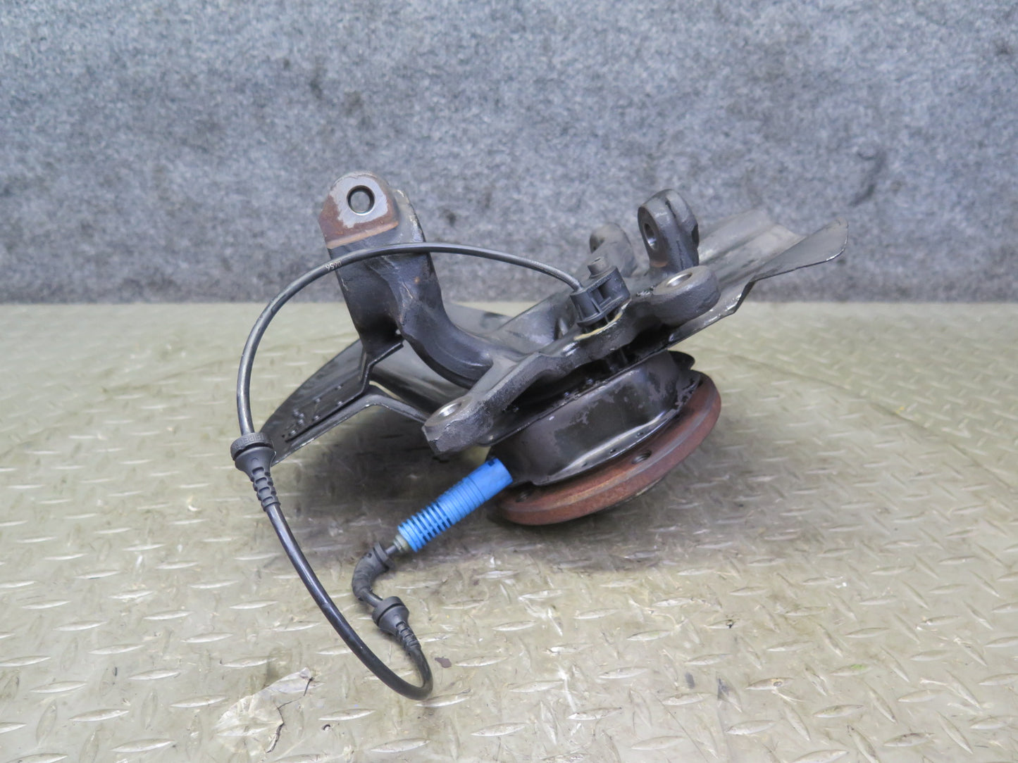 03-08 BMW E85 Z4 RWD Front Left Spindle Knuckle Wheel Hub Bearing OEM