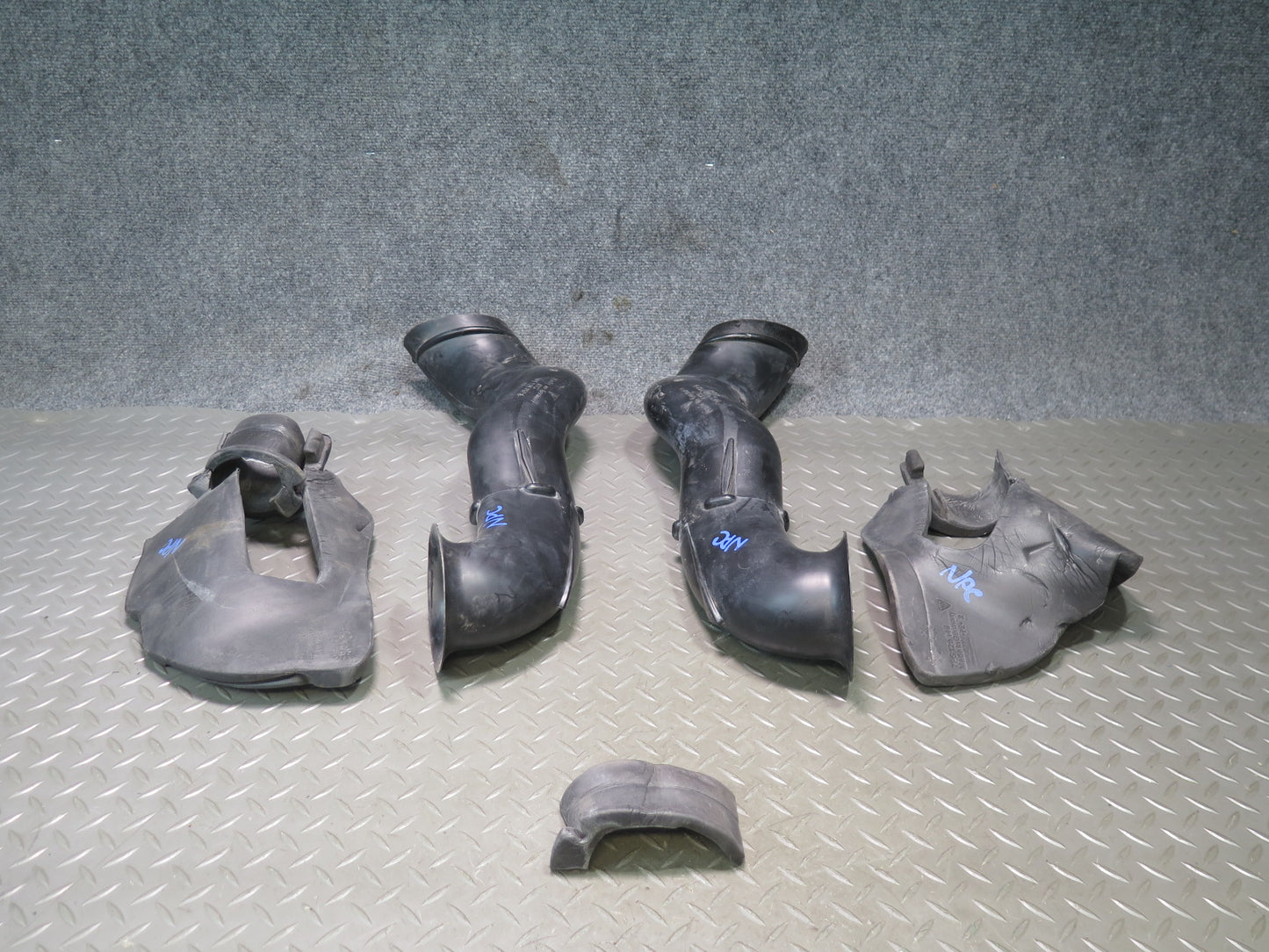 11-18 Porsche Cayenne 958 4.8L Engine Air Intake Pipe Tube Hose Insulation Set