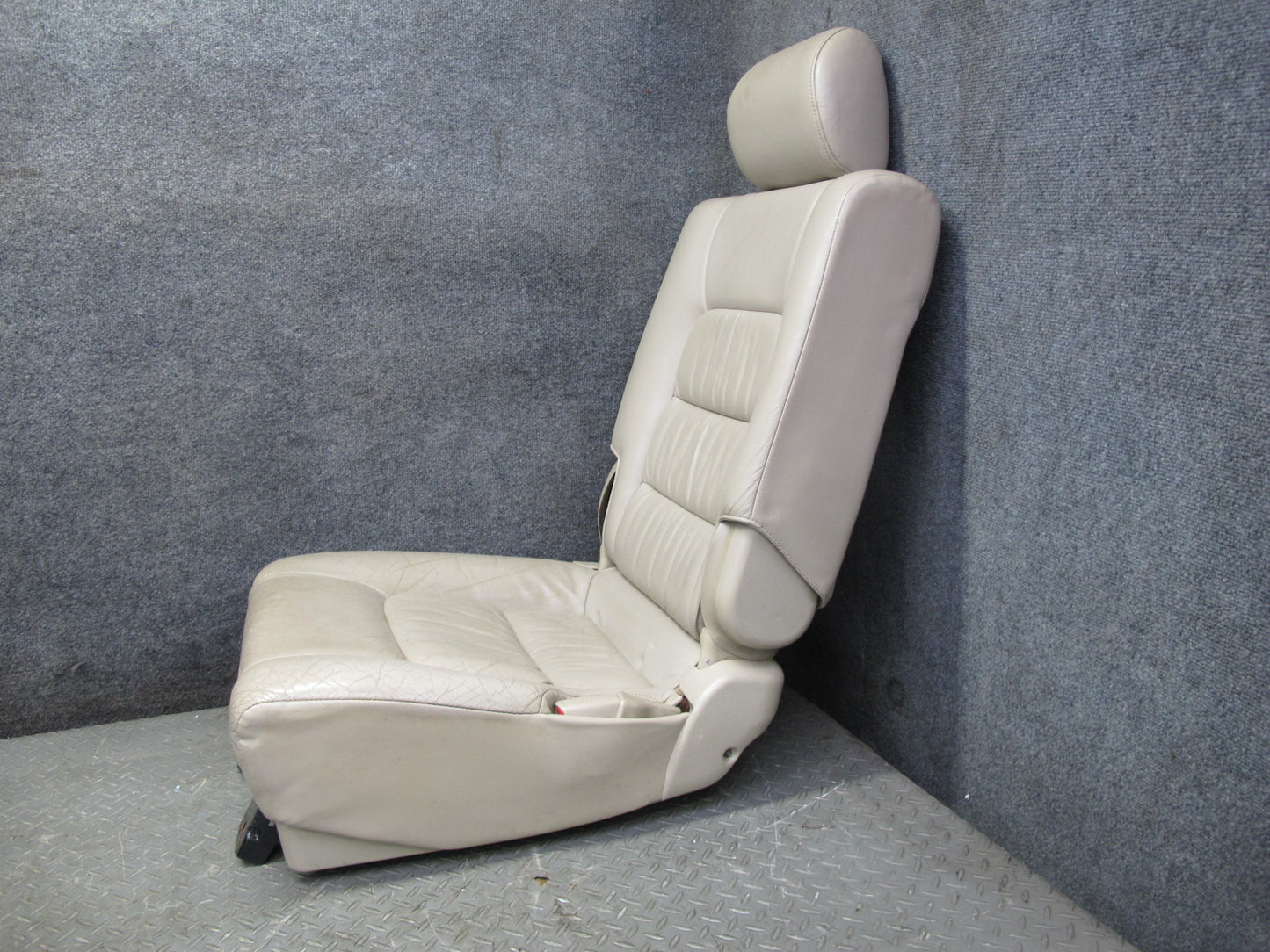 2003-2005 Lexus UZJ100L LX470 Rear Right Second 2ND ROW Leather Seat
