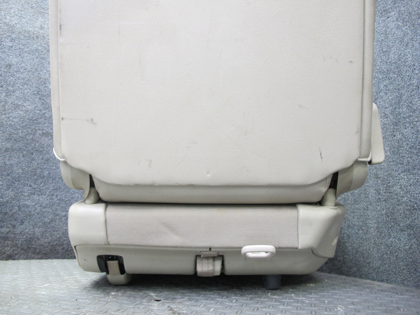 2003-2005 Lexus UZJ100L LX470 Rear Right Second 2ND ROW Leather Seat