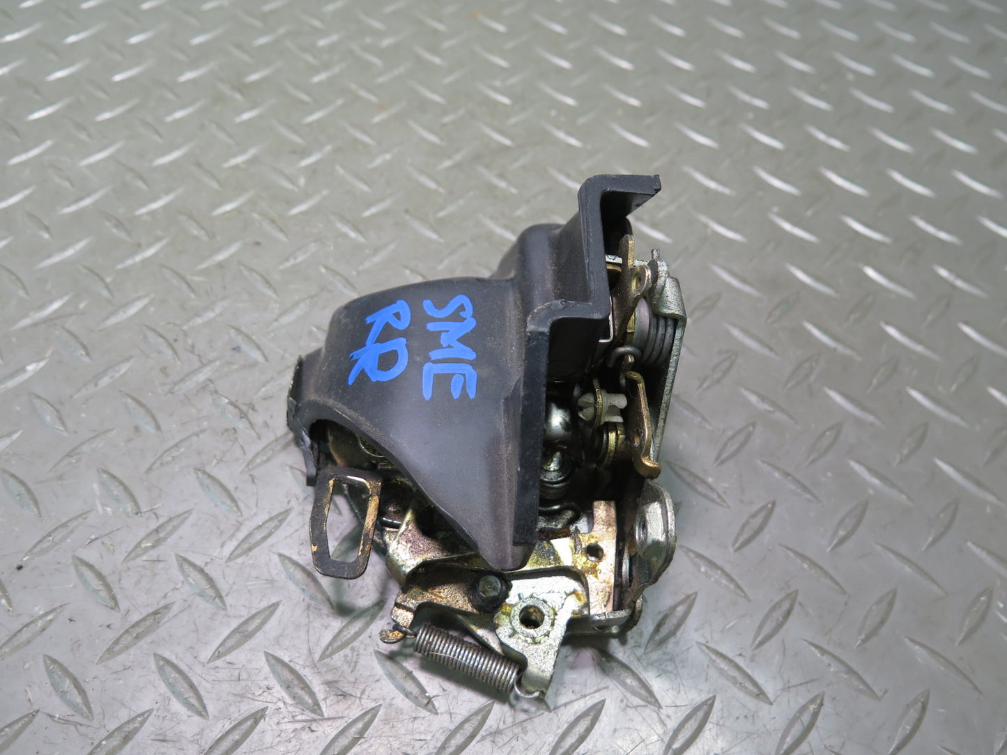 74-85 Mercedes W123 240D 300D Rear Right Door Lock Latch Actuator OEM