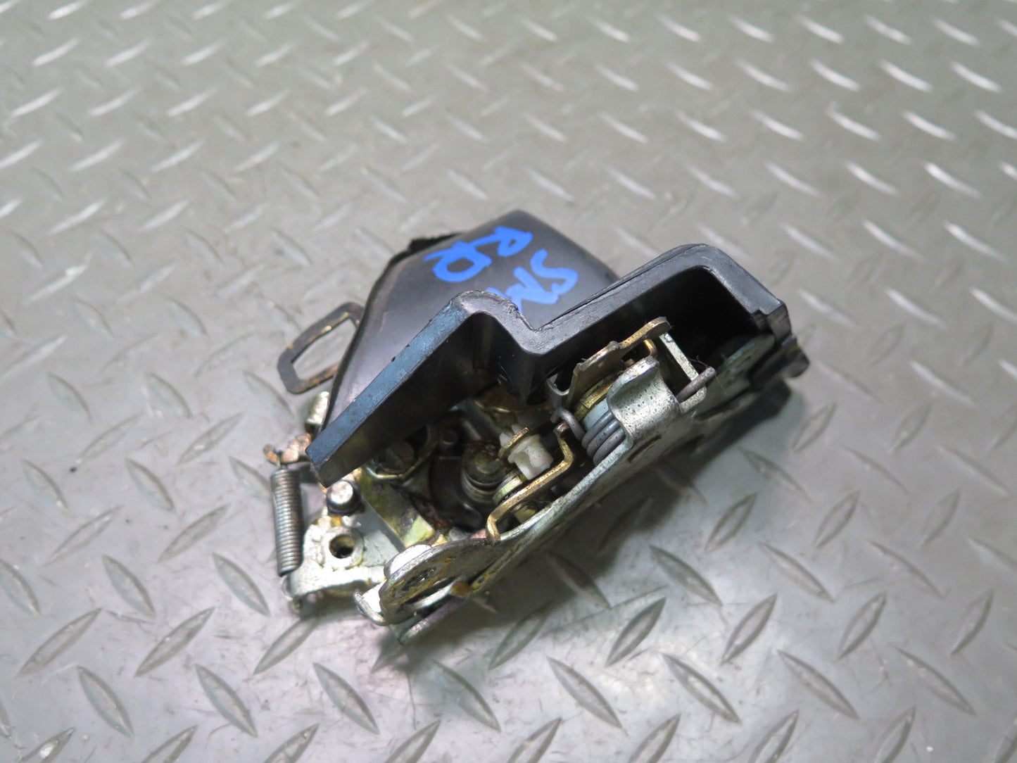 74-85 Mercedes W123 240D 300D Rear Right Door Lock Latch Actuator OEM