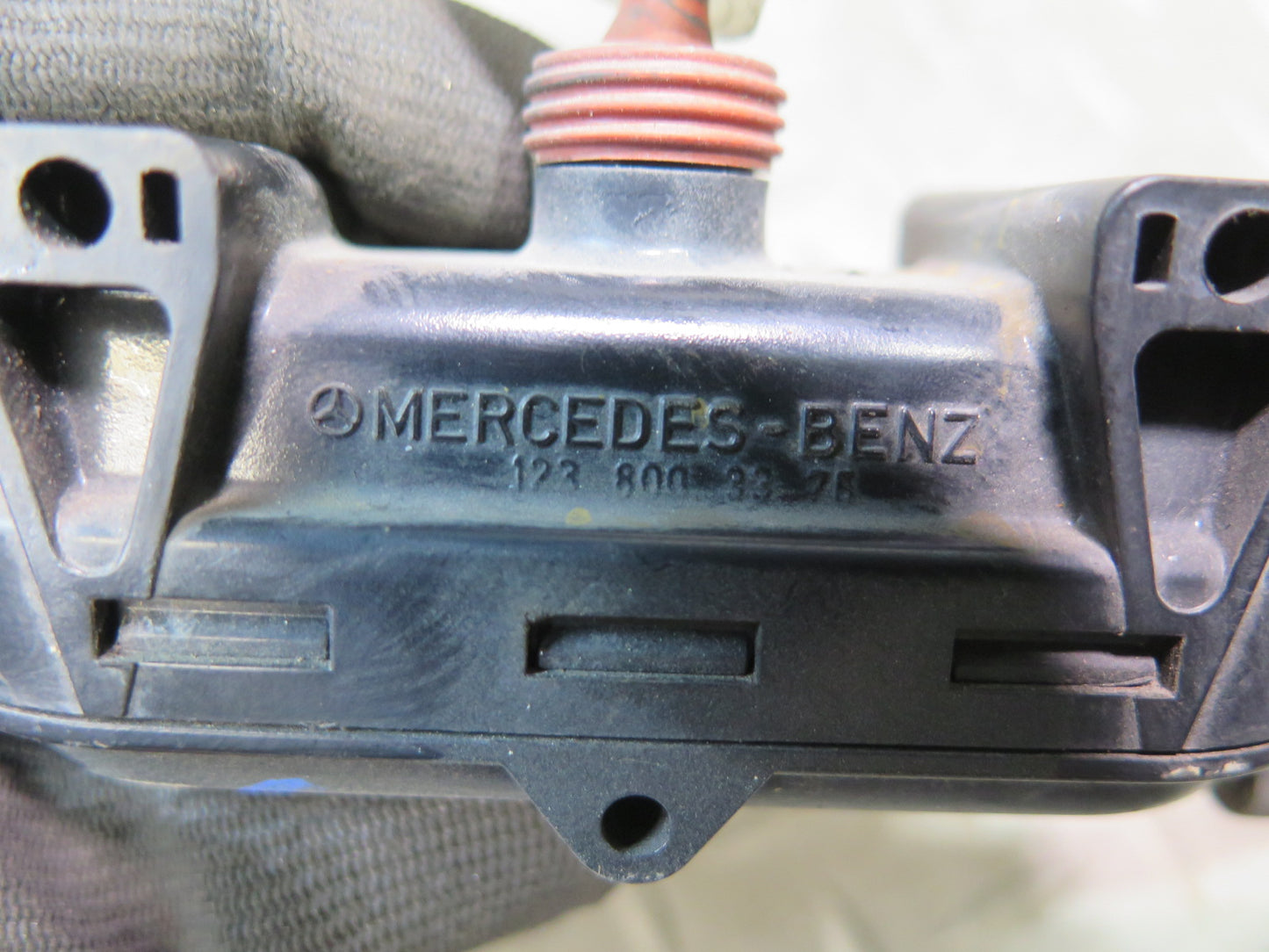 74-85 Mercedes W123 300D Rear Right Door Lock Vacuum Actuator OEM