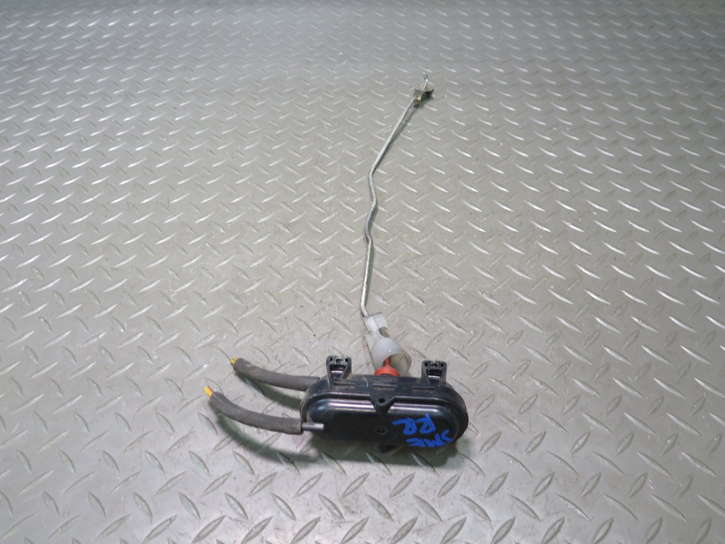 74-85 Mercedes W123 300D Rear Right Door Lock Vacuum Actuator OEM