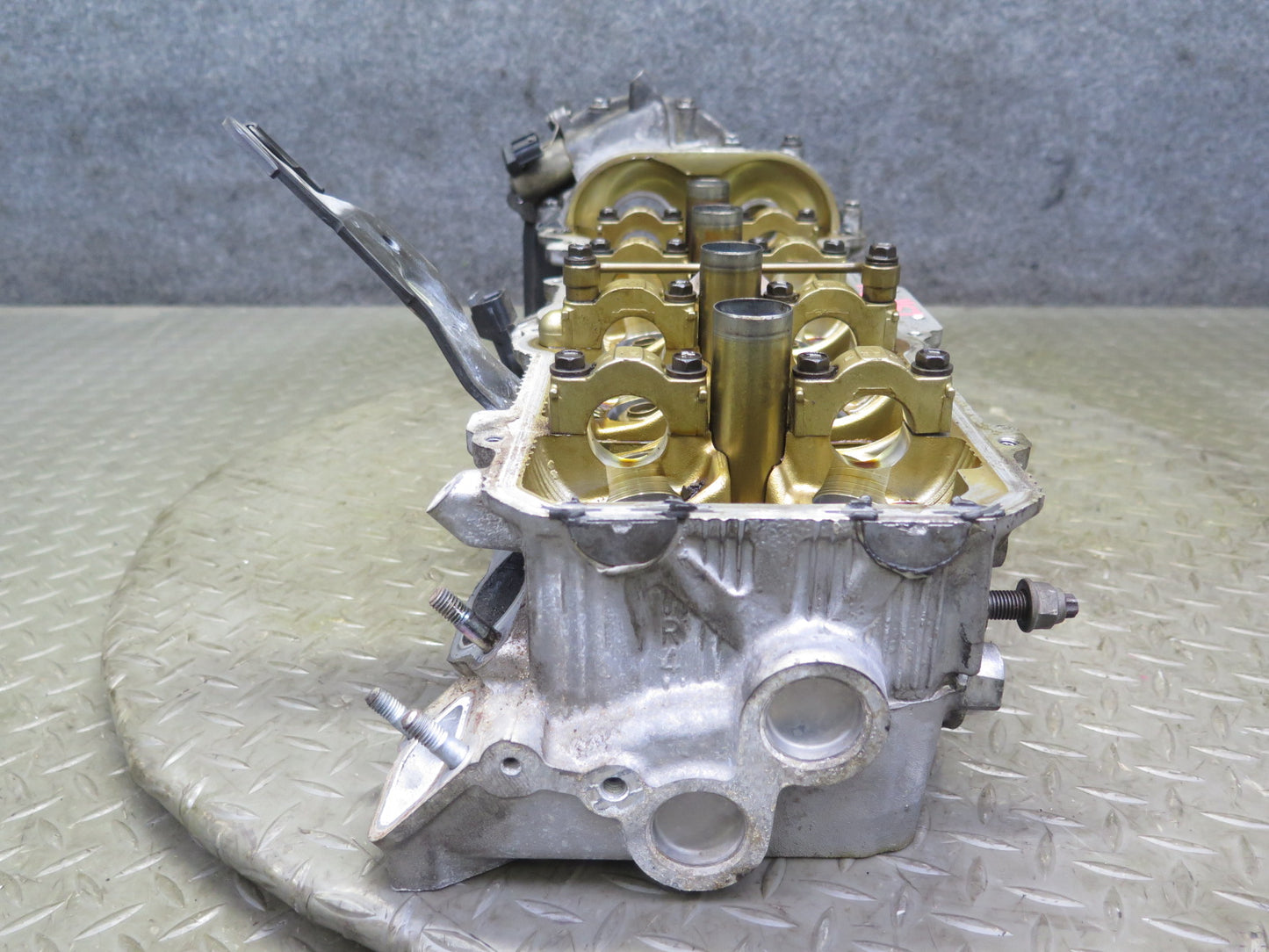98-00 Lexus LS400 SC400 1UZFE 4.0L Right Engine Cylinder Head 102K Miles OEM