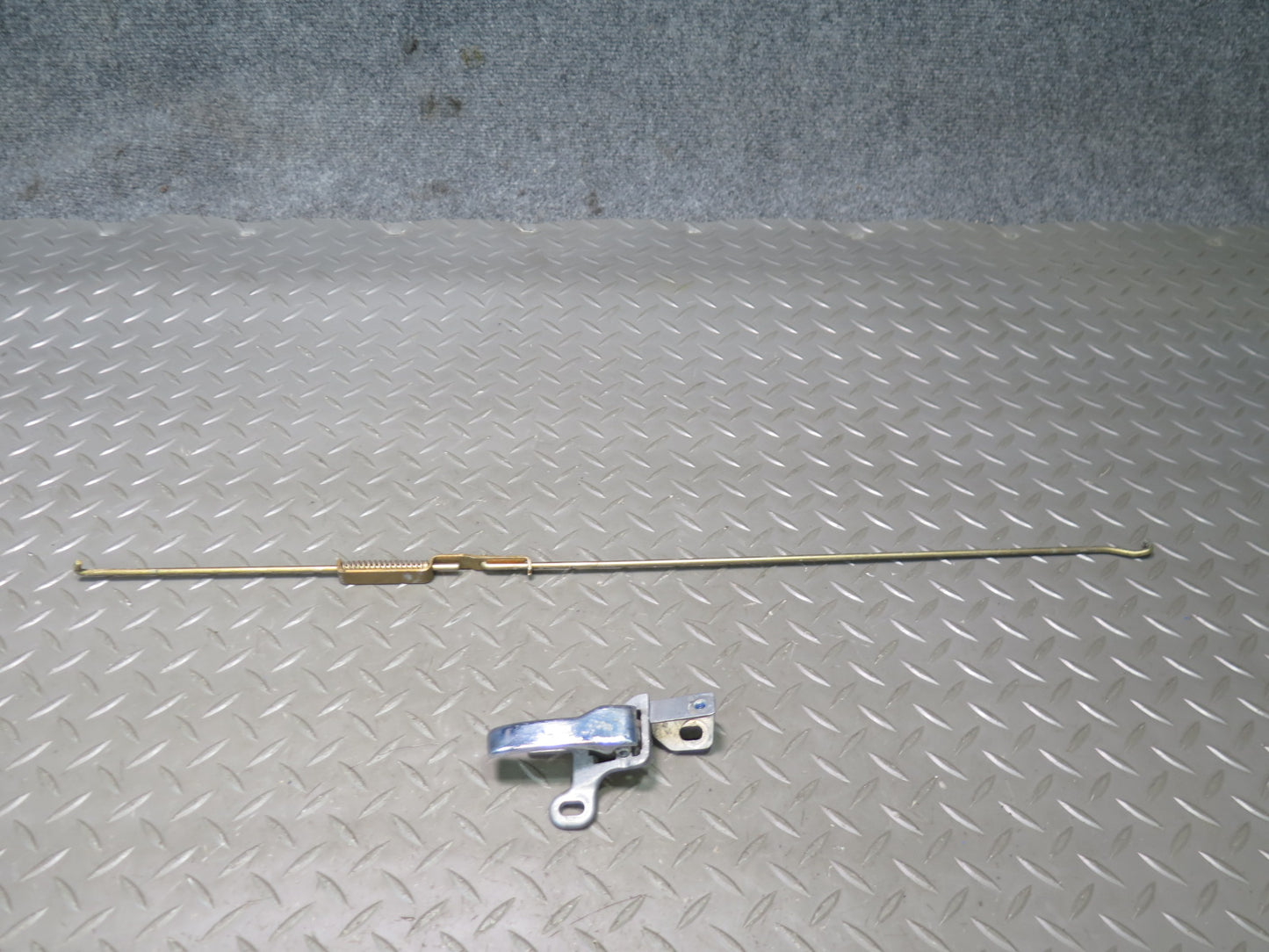 74-85 Mercedes W123 Rear Right Door Interior Handle w Rod 1237600161 OEM