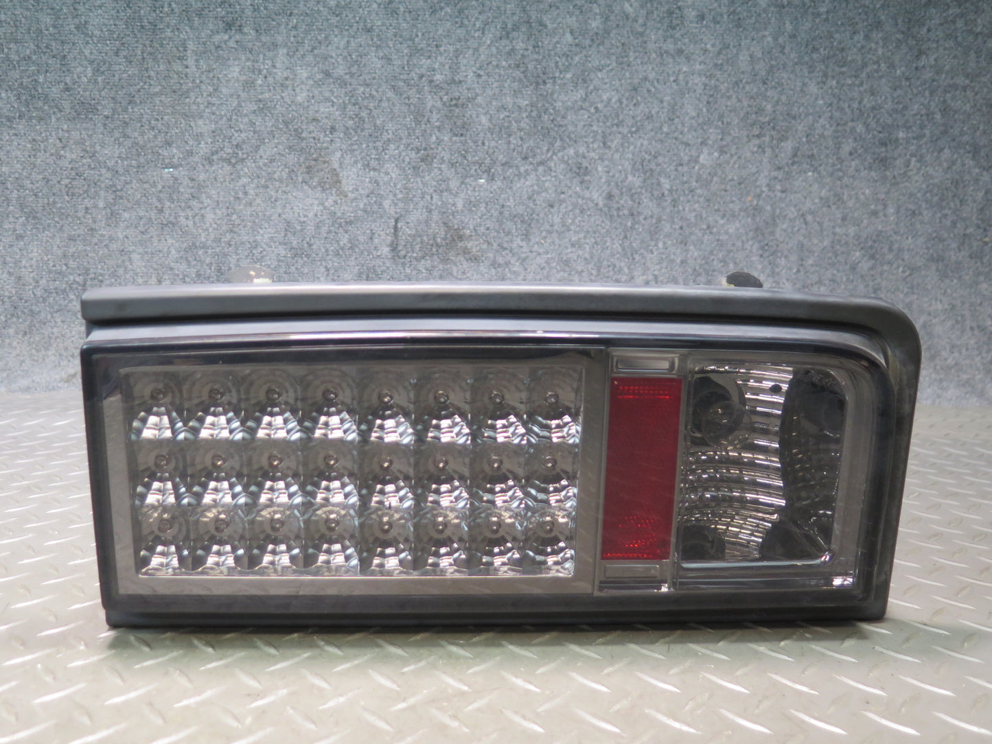 2005-2007 Hummer H2 Rear Right & Left Side Tail Light Lamp Set