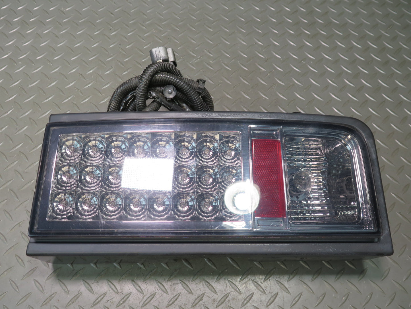 2005-2007 Hummer H2 Rear Right & Left Side Tail Light Lamp Set