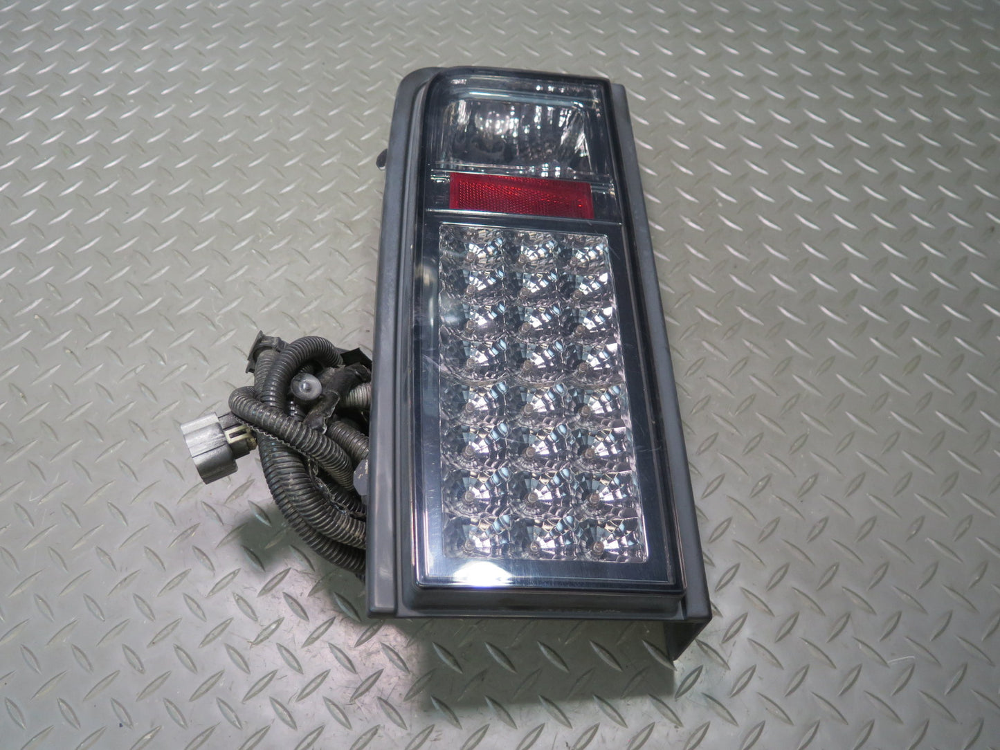 2005-2007 Hummer H2 Rear Right & Left Side Tail Light Lamp Set