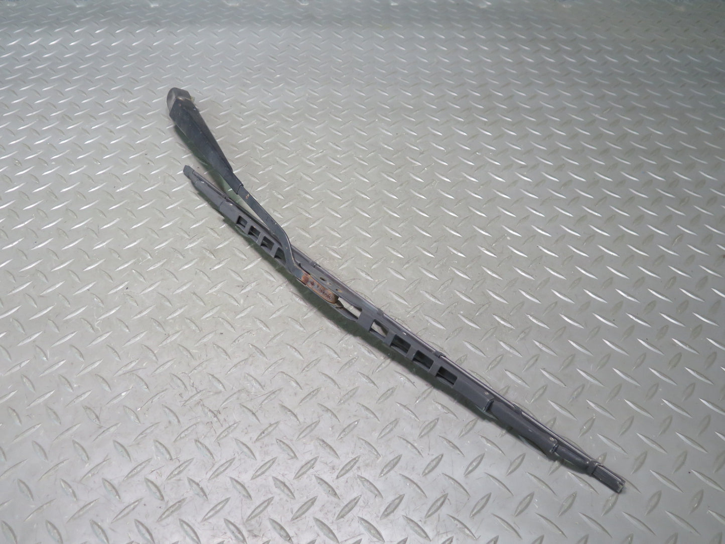 74-85 Mercedes W123 Set of 2 Front Left & Right Windshield Wiper Arm OEM