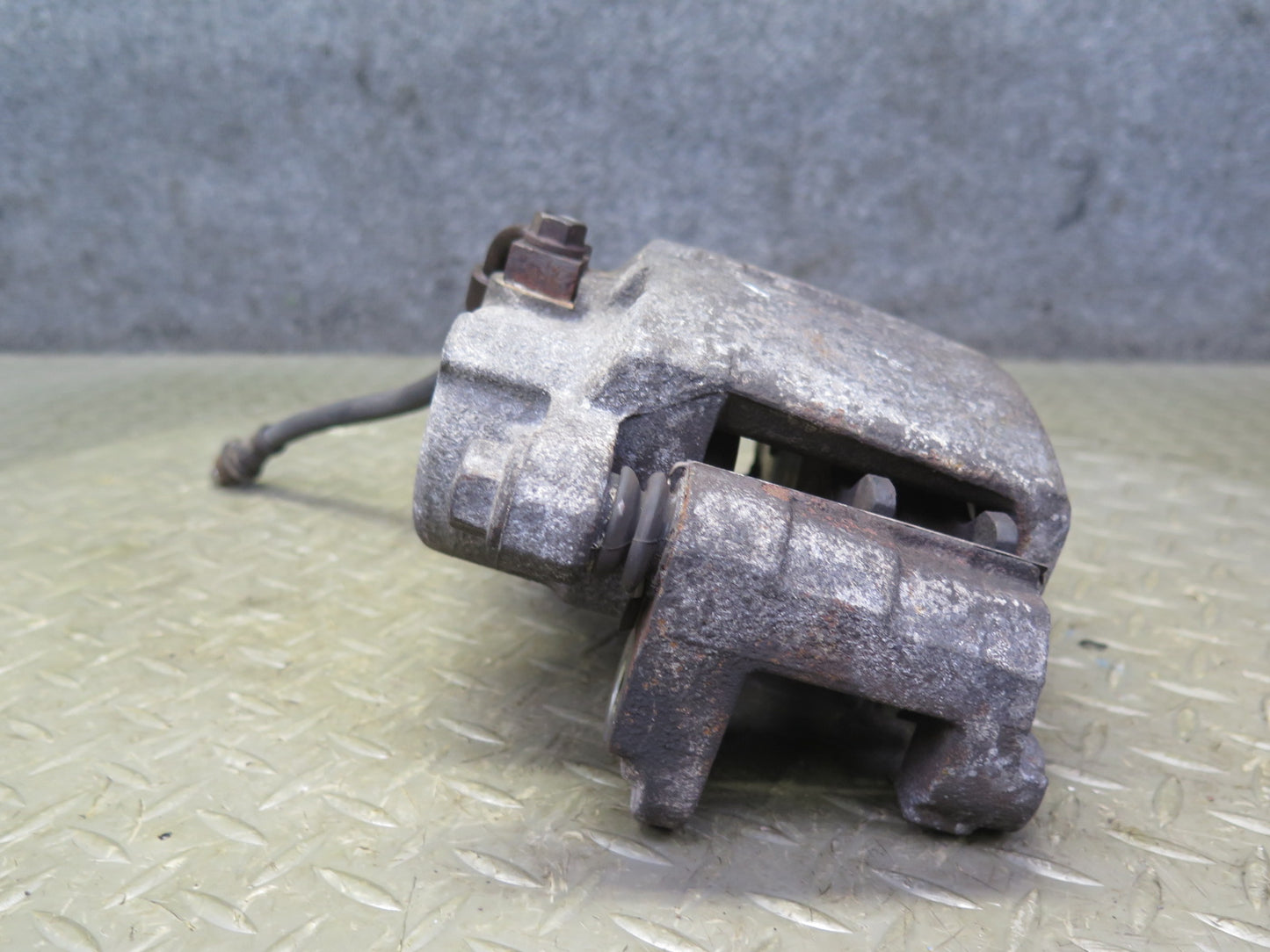 2003-2009 Hummer H2 AWD Rear Left & Right Side Brake Caliper Set of 2