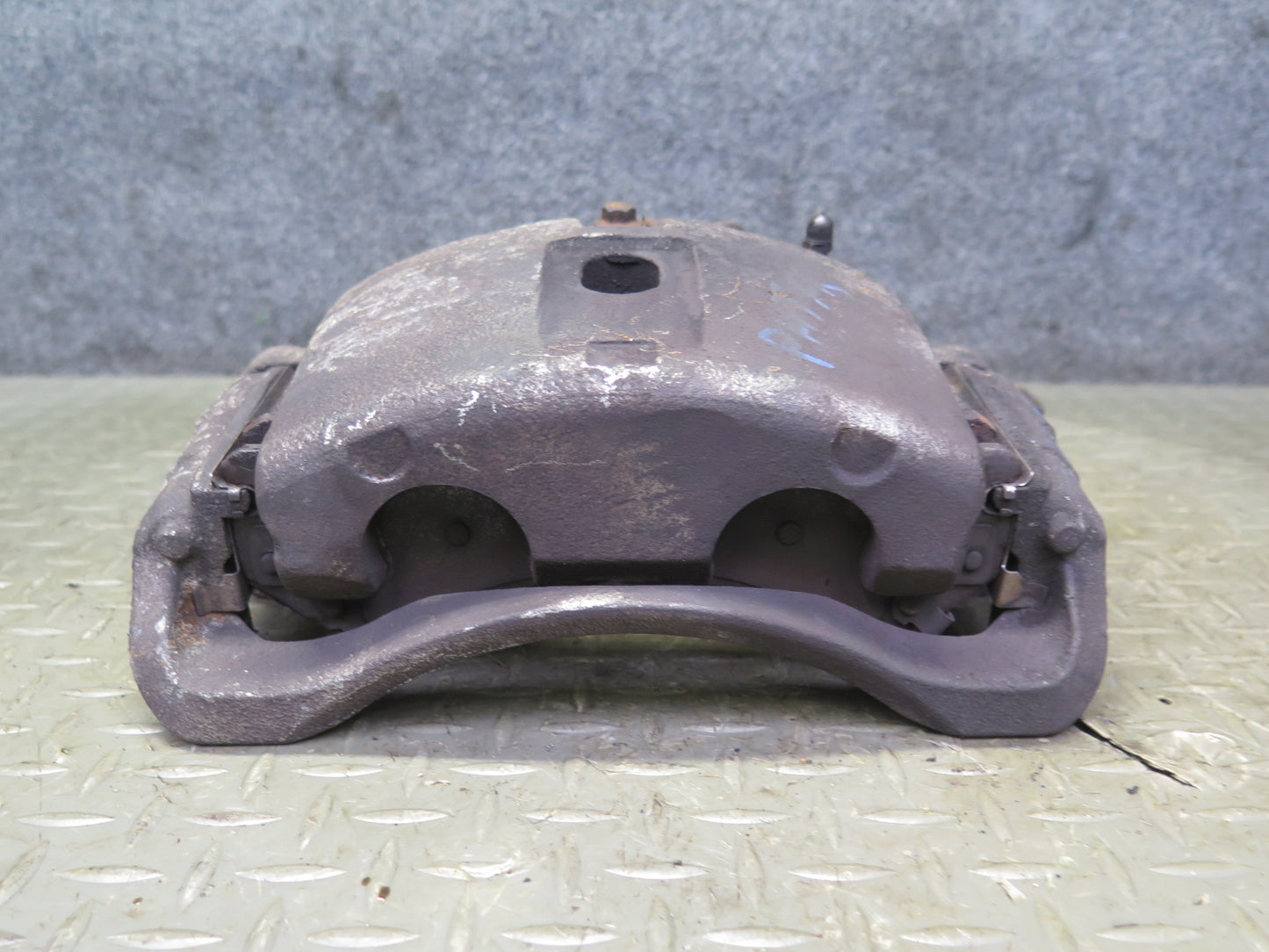 2003-2009 Hummer H2 AWD Front Left & Right Side Brake Caliper Set of 2