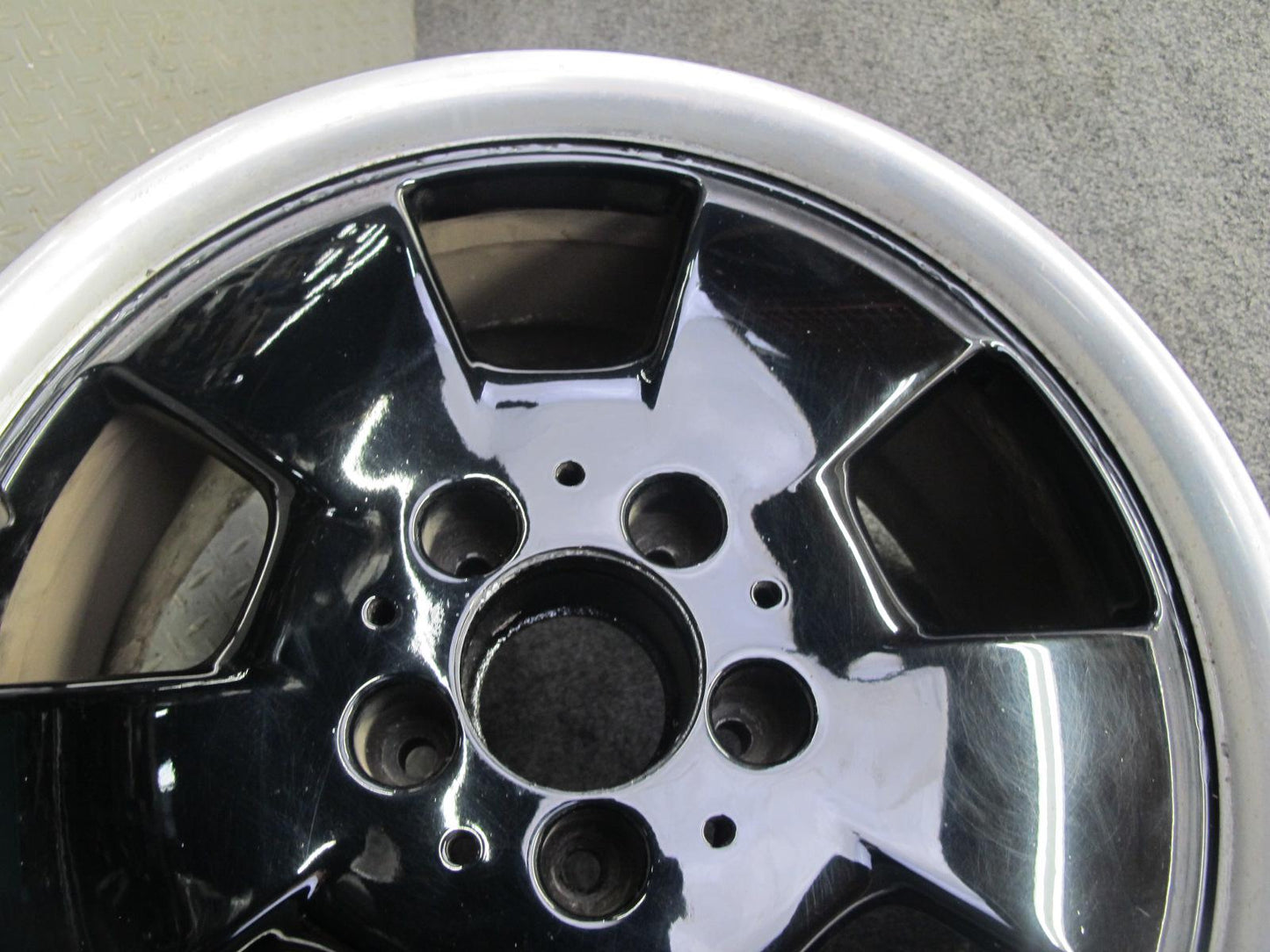 94-02 Mercedes R129 Sl-class  Alloy R17" Wheel Rim 17x8.25 ET34 1294011202 OEM