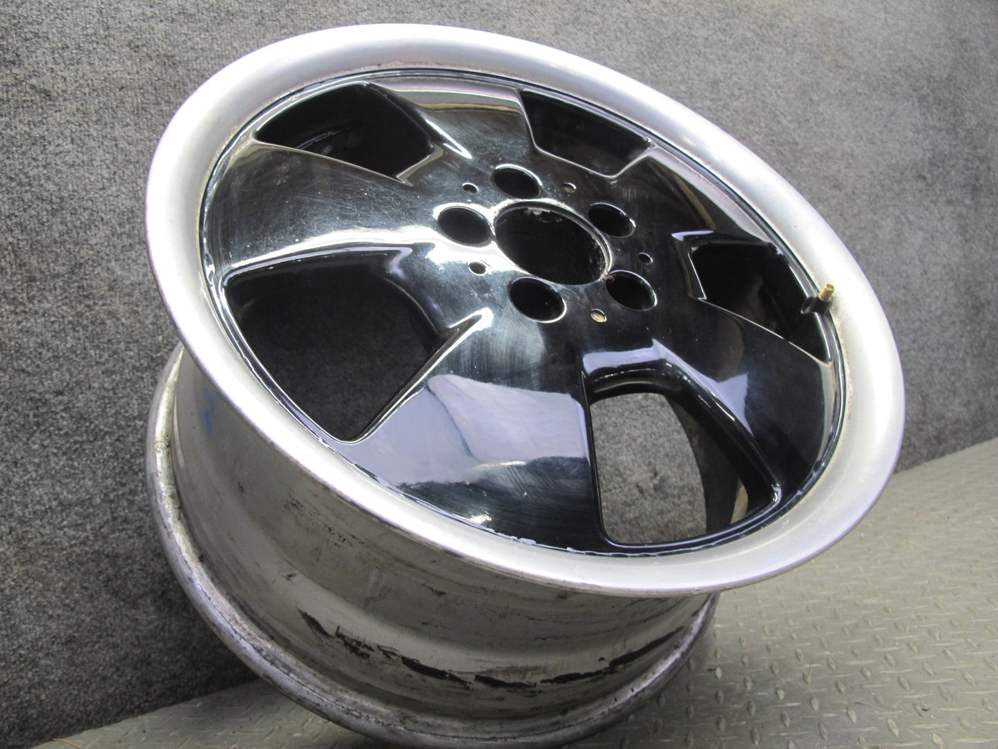 94-02 Mercedes R129 Sl-class  Alloy R17" Wheel Rim 17x8.25 ET34 1294011202 OEM