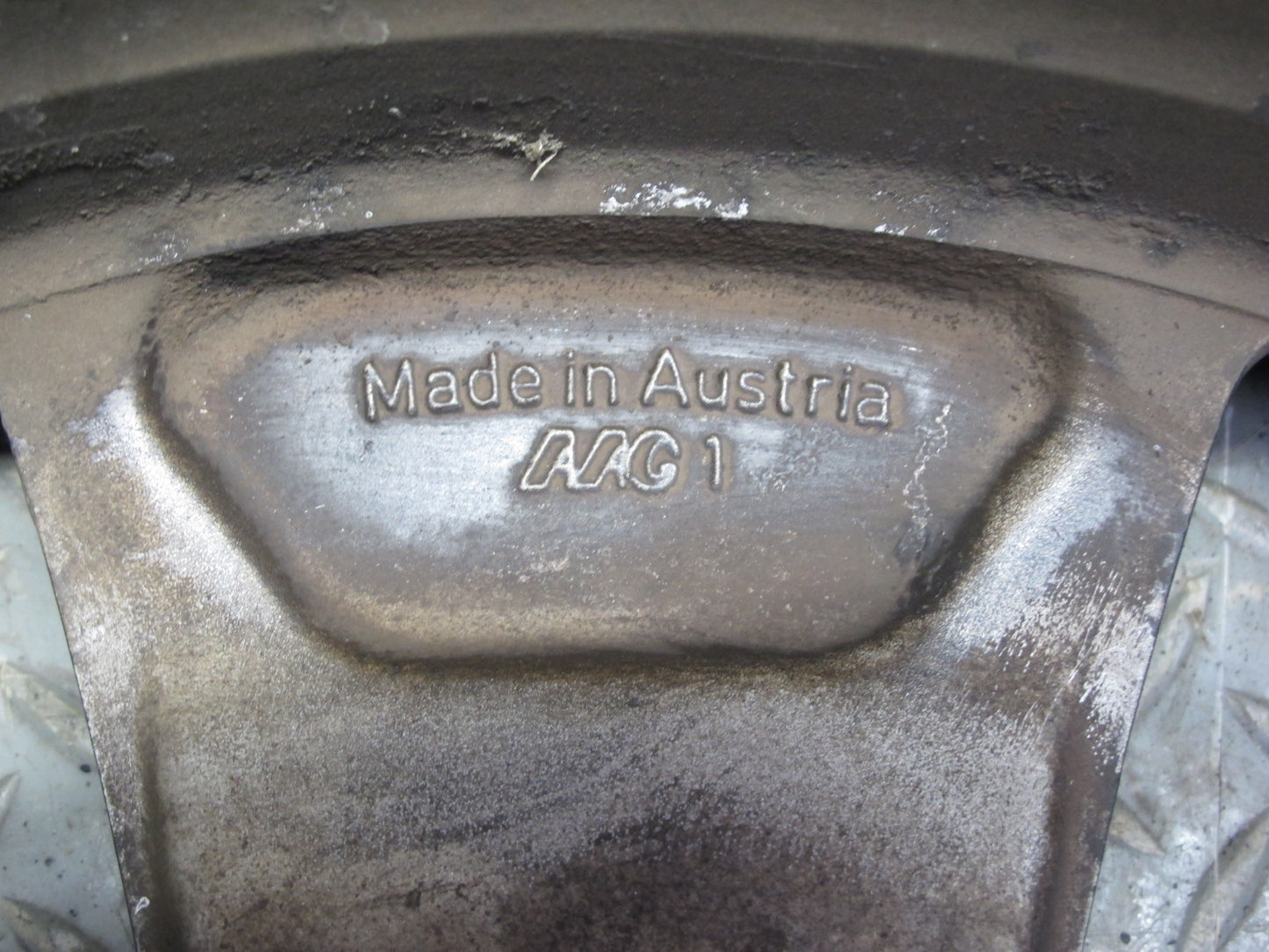 94-02 Mercedes R129 Sl-class  Alloy R17" Wheel Rim 17x8.25 ET34 1294011202 OEM